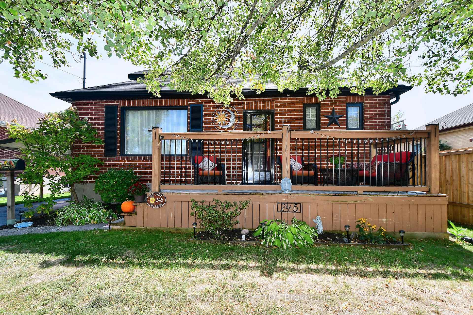 Photo 3 of 245 King George Street E, Peterborough, Otonabee Ward 1 — HOMEH