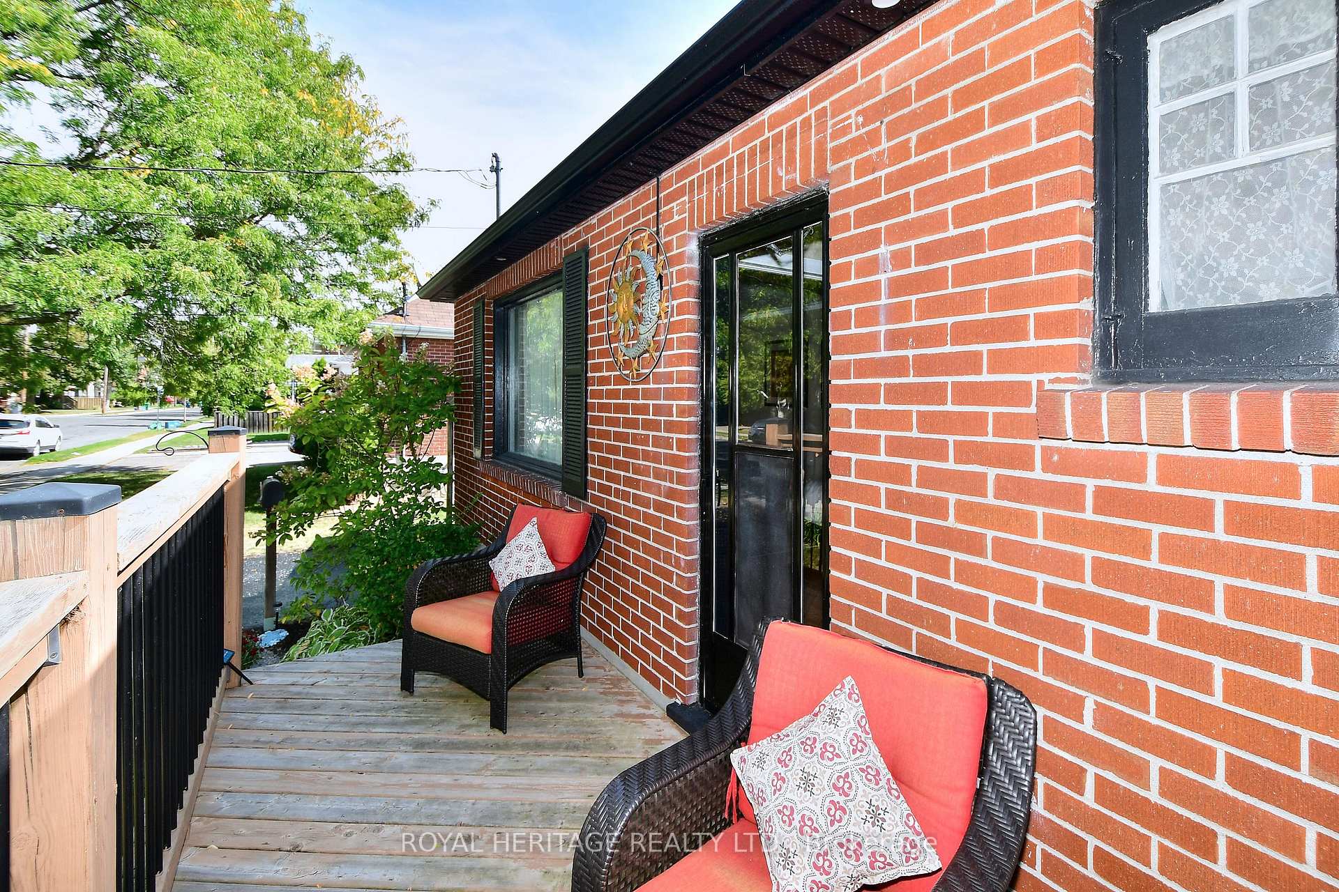 Photo 5 of 245 King George Street E, Peterborough, Otonabee Ward 1 — HOMEH