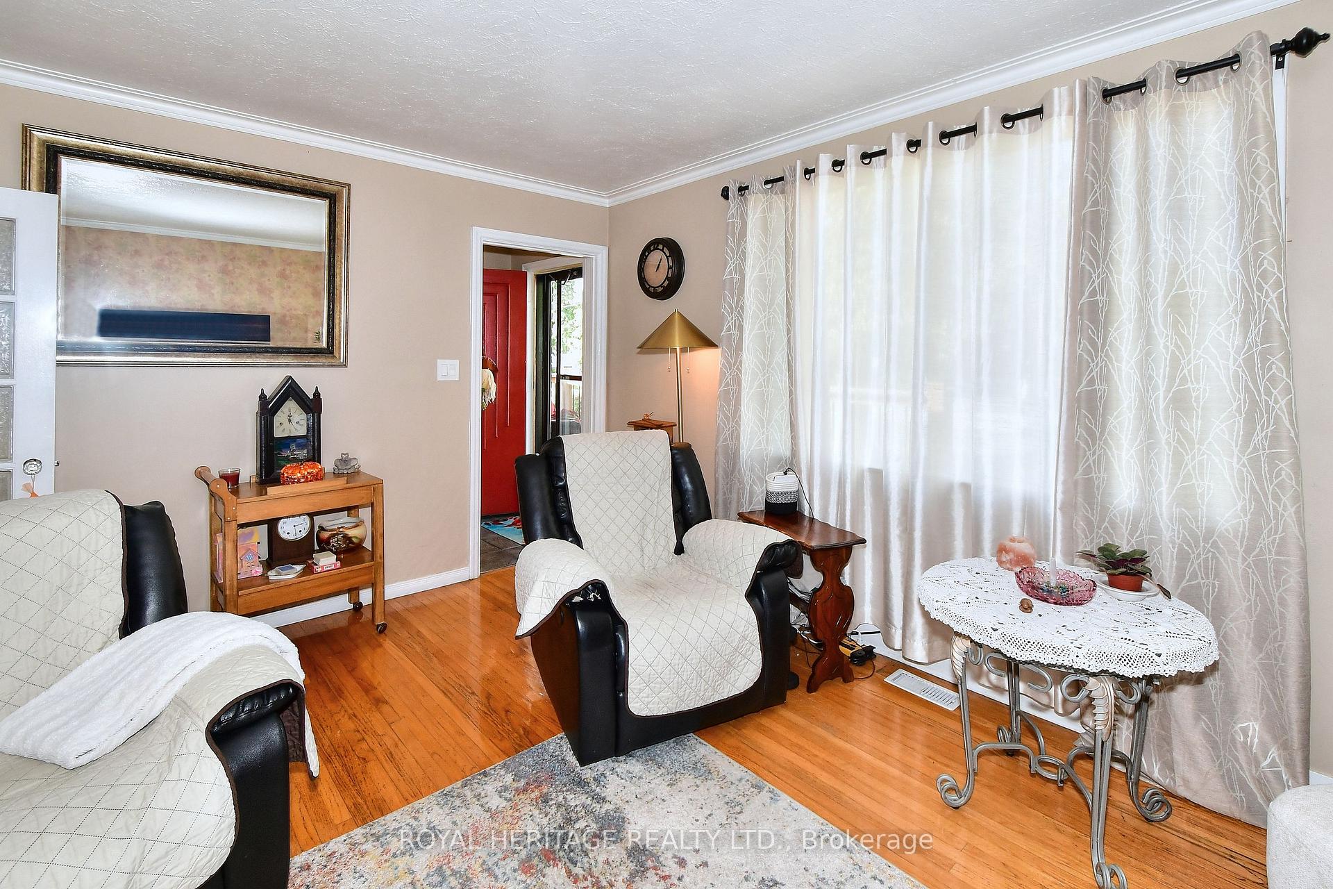Photo 8 of 245 King George Street E, Peterborough, Otonabee Ward 1 — HOMEH