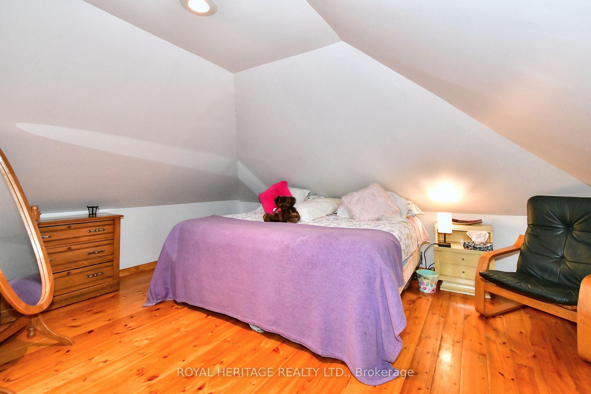 Photo 18 of 245 King George Street E, Peterborough, Otonabee Ward 1 — HOMEH
