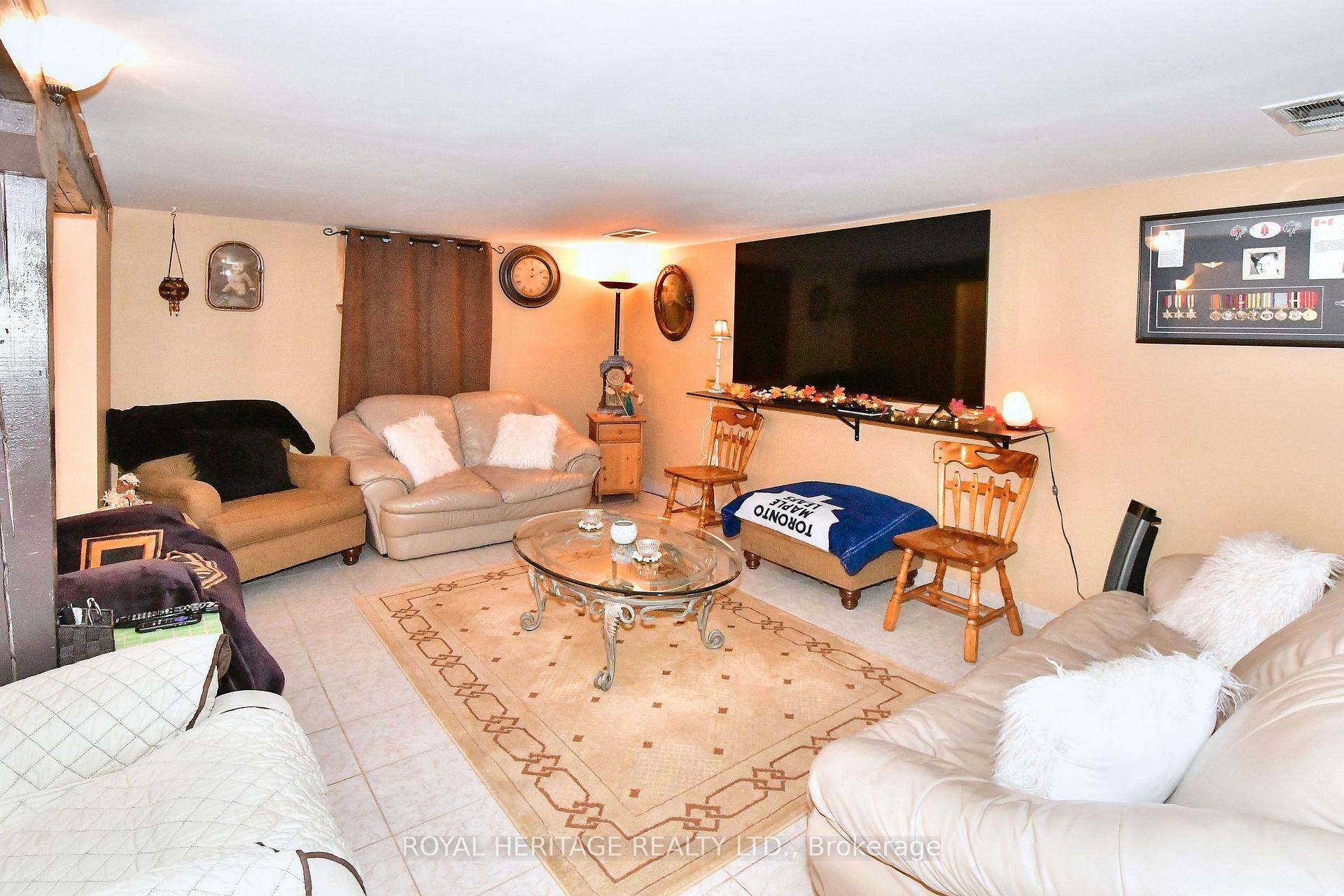 Photo 20 of 245 King George Street E, Peterborough, Otonabee Ward 1 — HOMEH