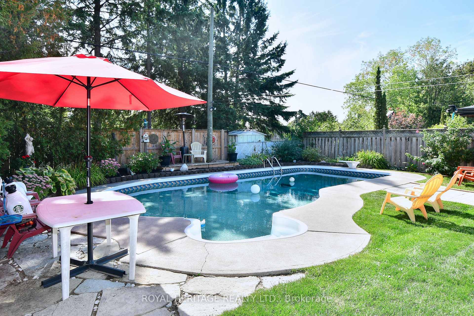 Photo 25 of 245 King George Street E, Peterborough, Otonabee Ward 1 — HOMEH