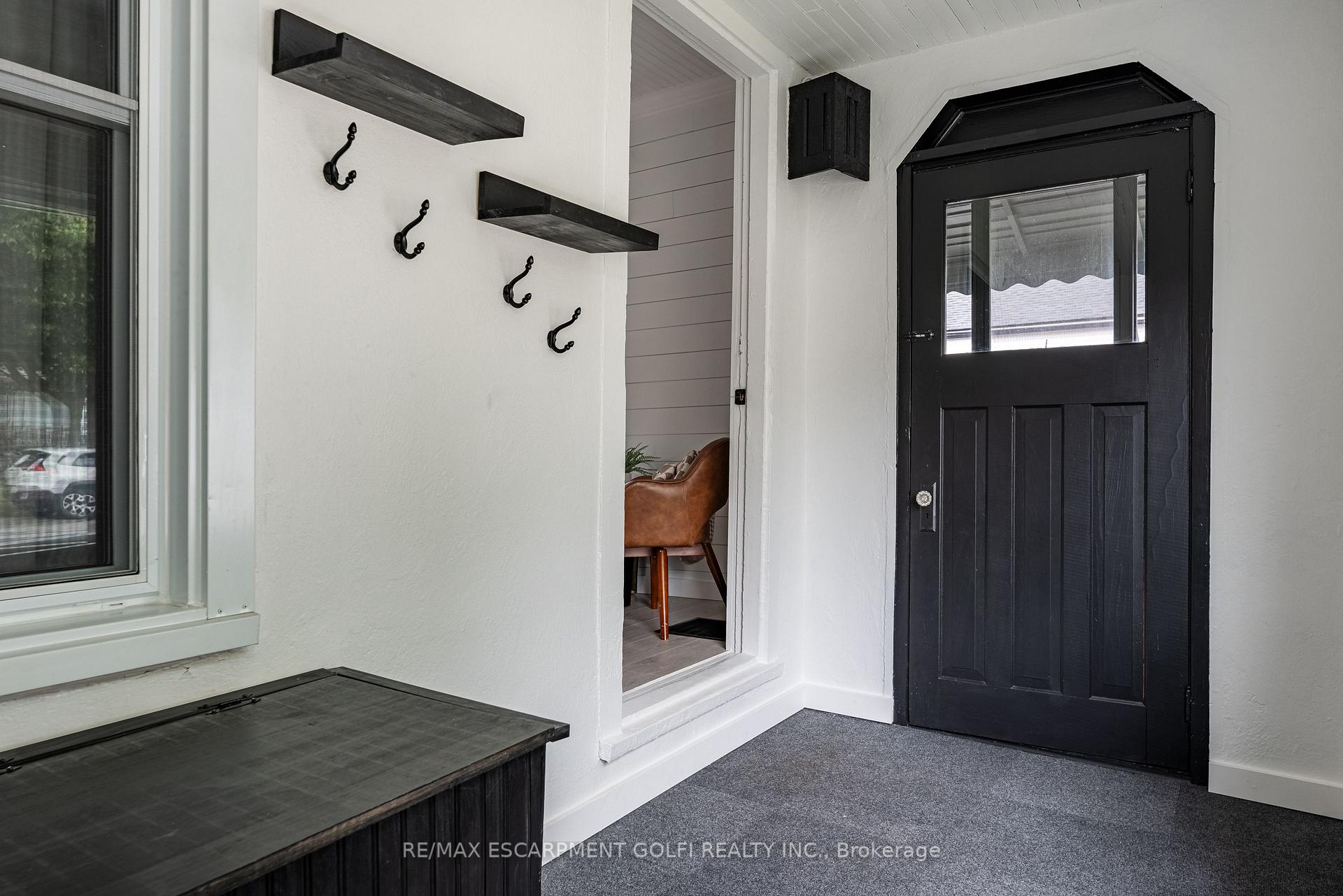Photo 4 of 290 Mcalpine Avenue S, Welland, Lincoln/Crowland — HOMEH