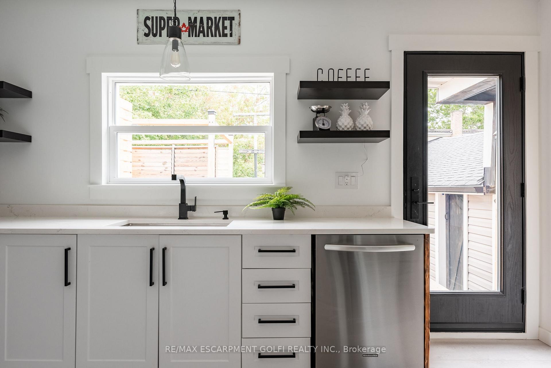Photo 18 of 290 Mcalpine Avenue S, Welland, Lincoln/Crowland — HOMEH