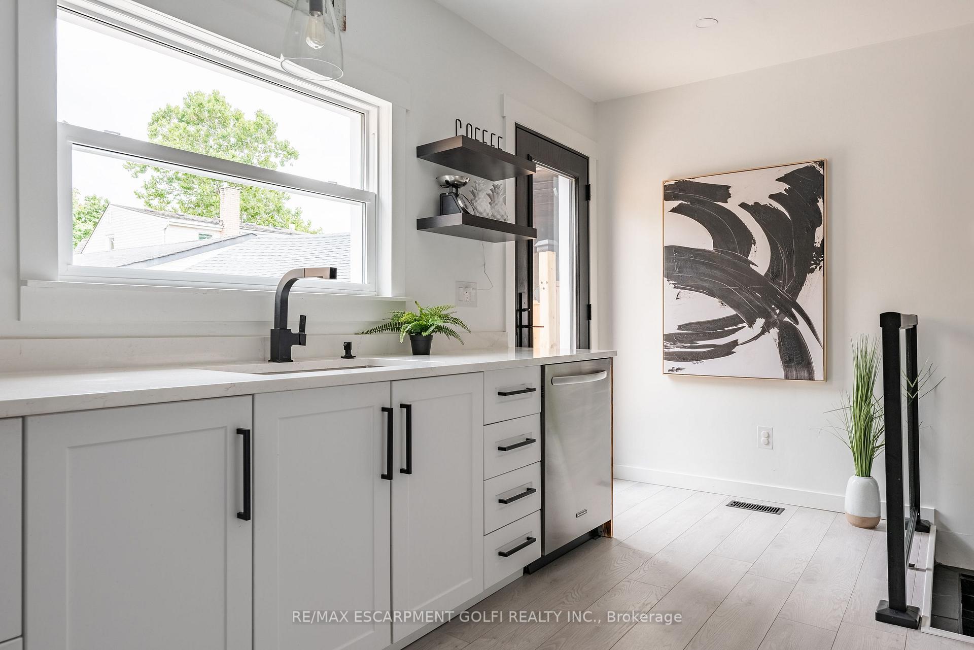 Photo 22 of 290 Mcalpine Avenue S, Welland, Lincoln/Crowland — HOMEH