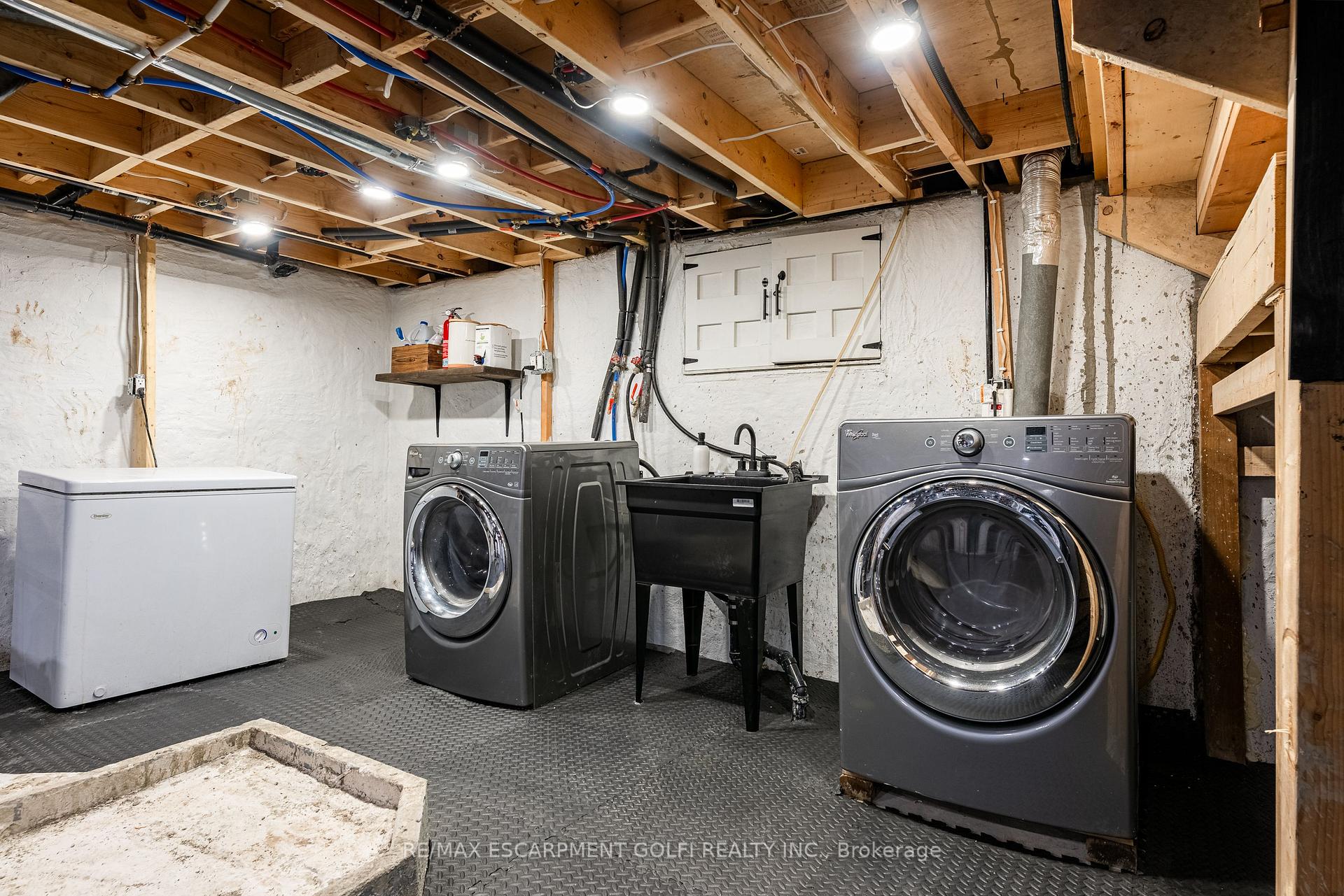 Photo 26 of 290 Mcalpine Avenue S, Welland, Lincoln/Crowland — HOMEH