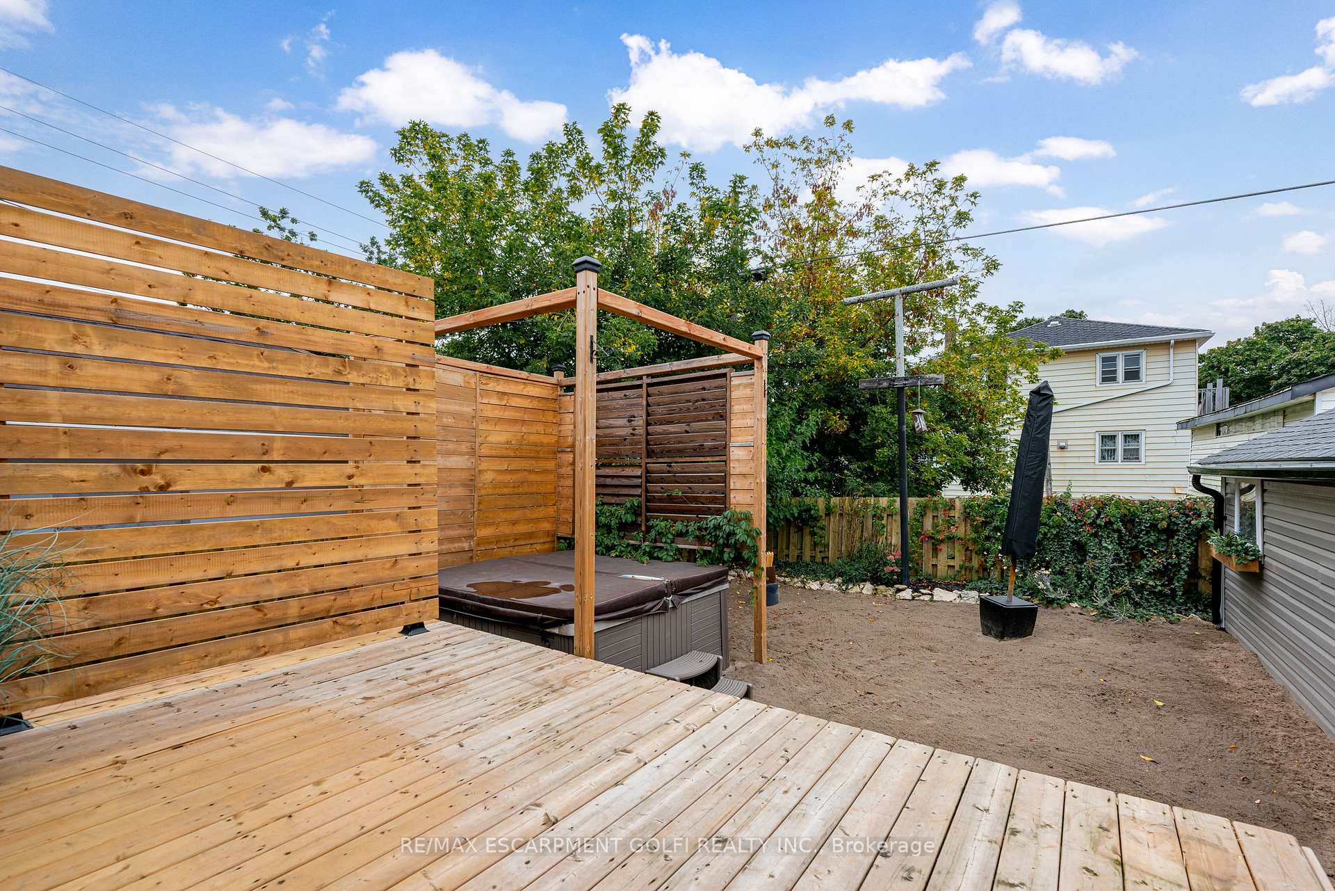 Photo 28 of 290 Mcalpine Avenue S, Welland, Lincoln/Crowland — HOMEH