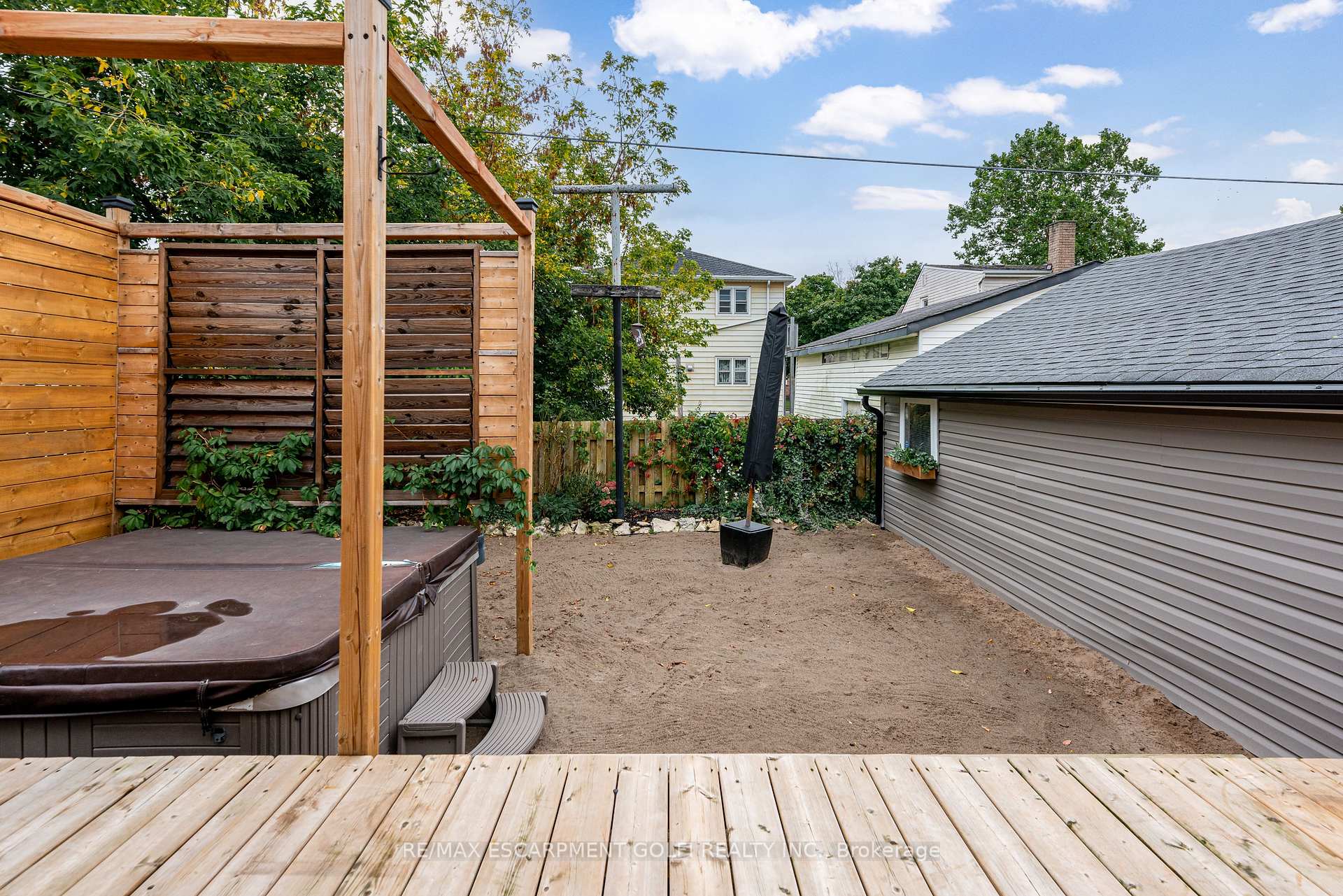 Photo 29 of 290 Mcalpine Avenue S, Welland, Lincoln/Crowland — HOMEH