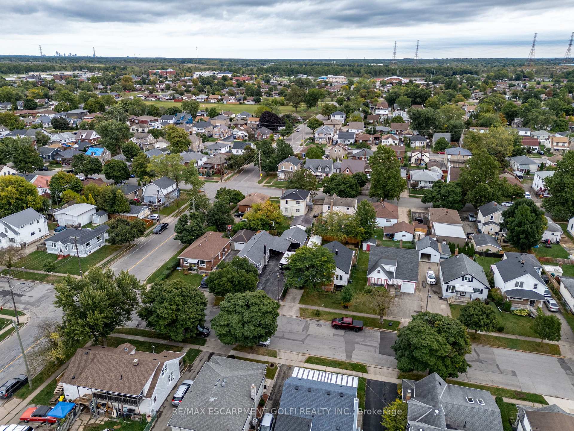 Photo 32 of 290 Mcalpine Avenue S, Welland, Lincoln/Crowland — HOMEH