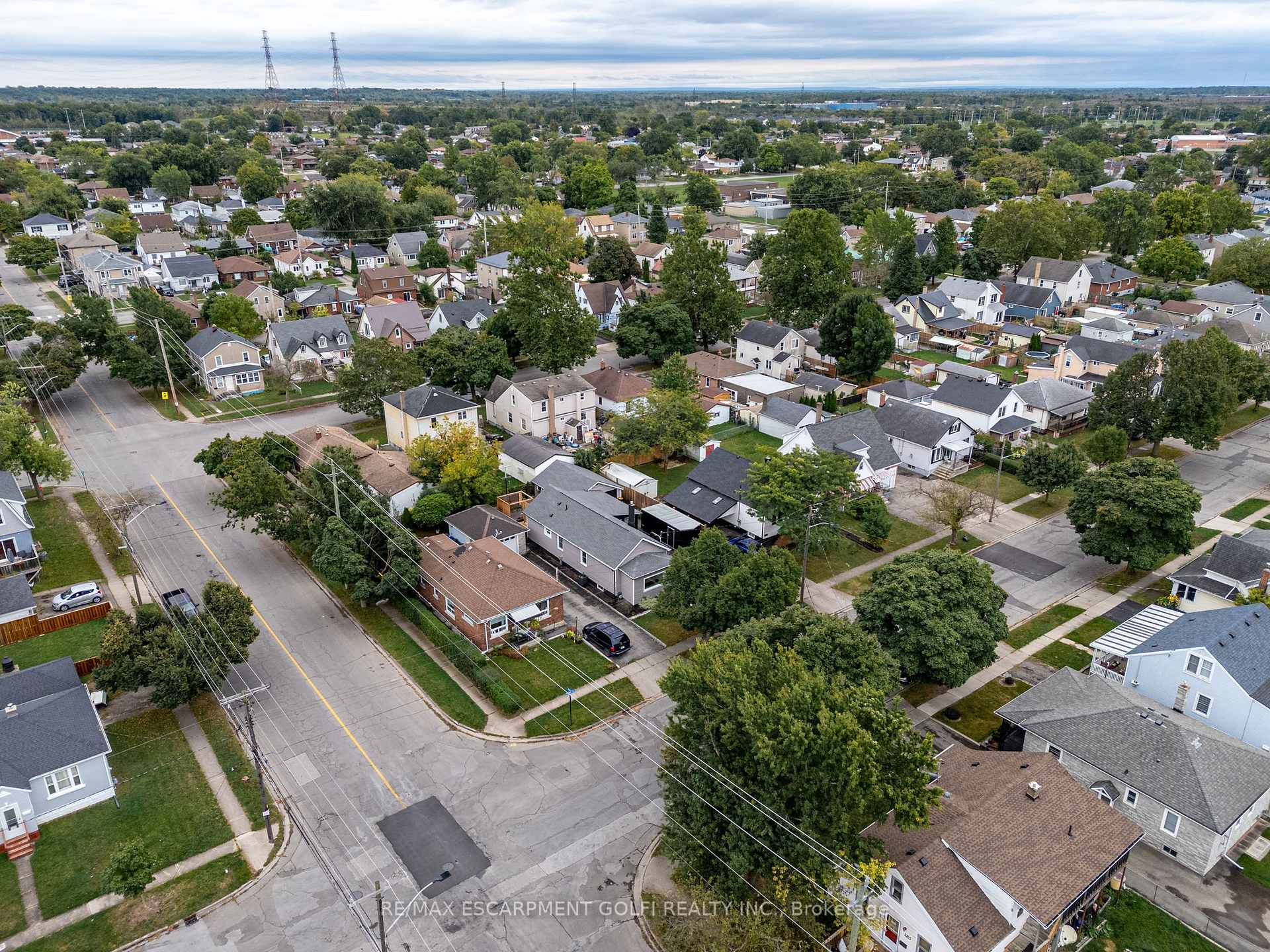 Photo 33 of 290 Mcalpine Avenue S, Welland, Lincoln/Crowland — HOMEH