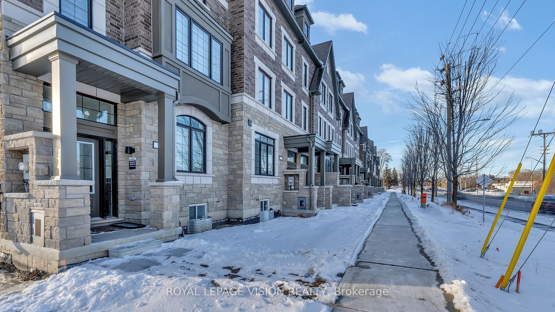 Photo 3 of 1 Selfridge Way, Whitby, Downtown Whitby — HOMEH