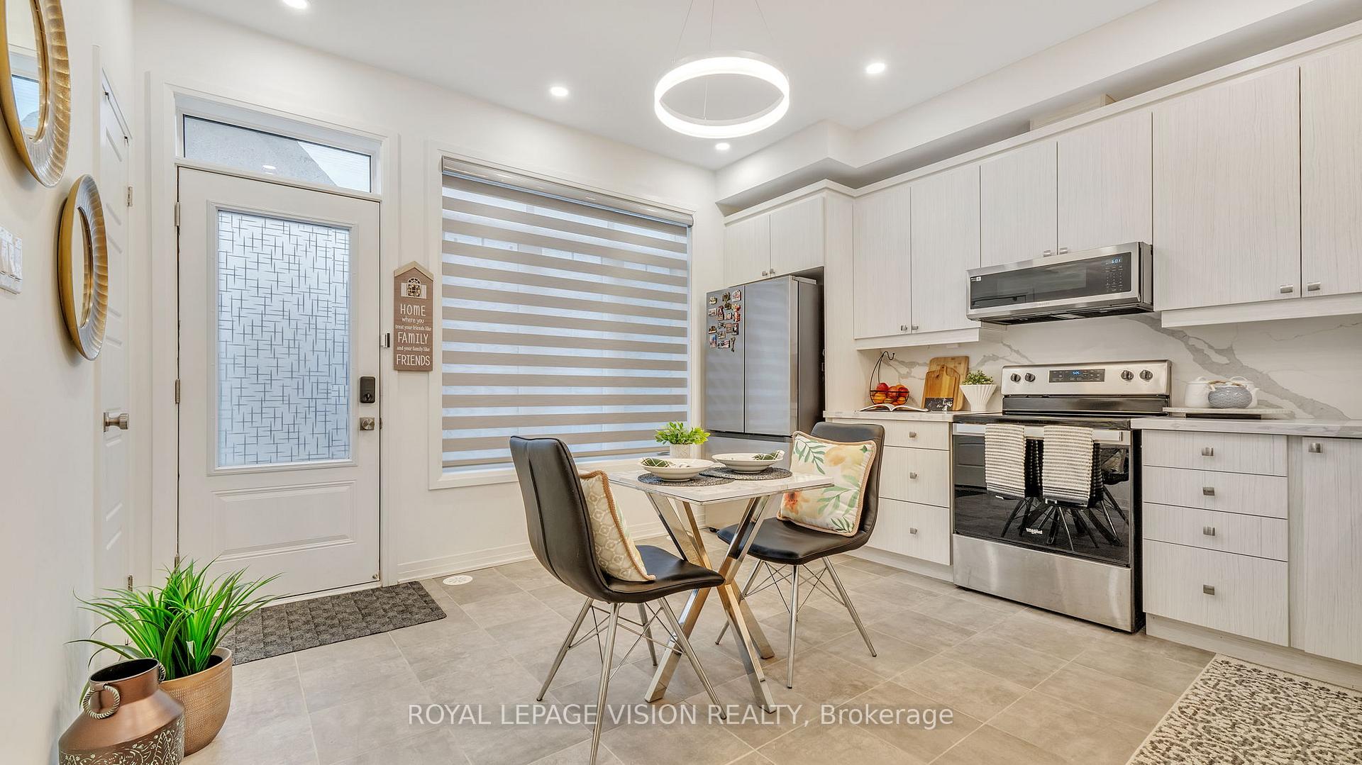 Photo 12 of 1 Selfridge Way, Whitby, Downtown Whitby — HOMEH