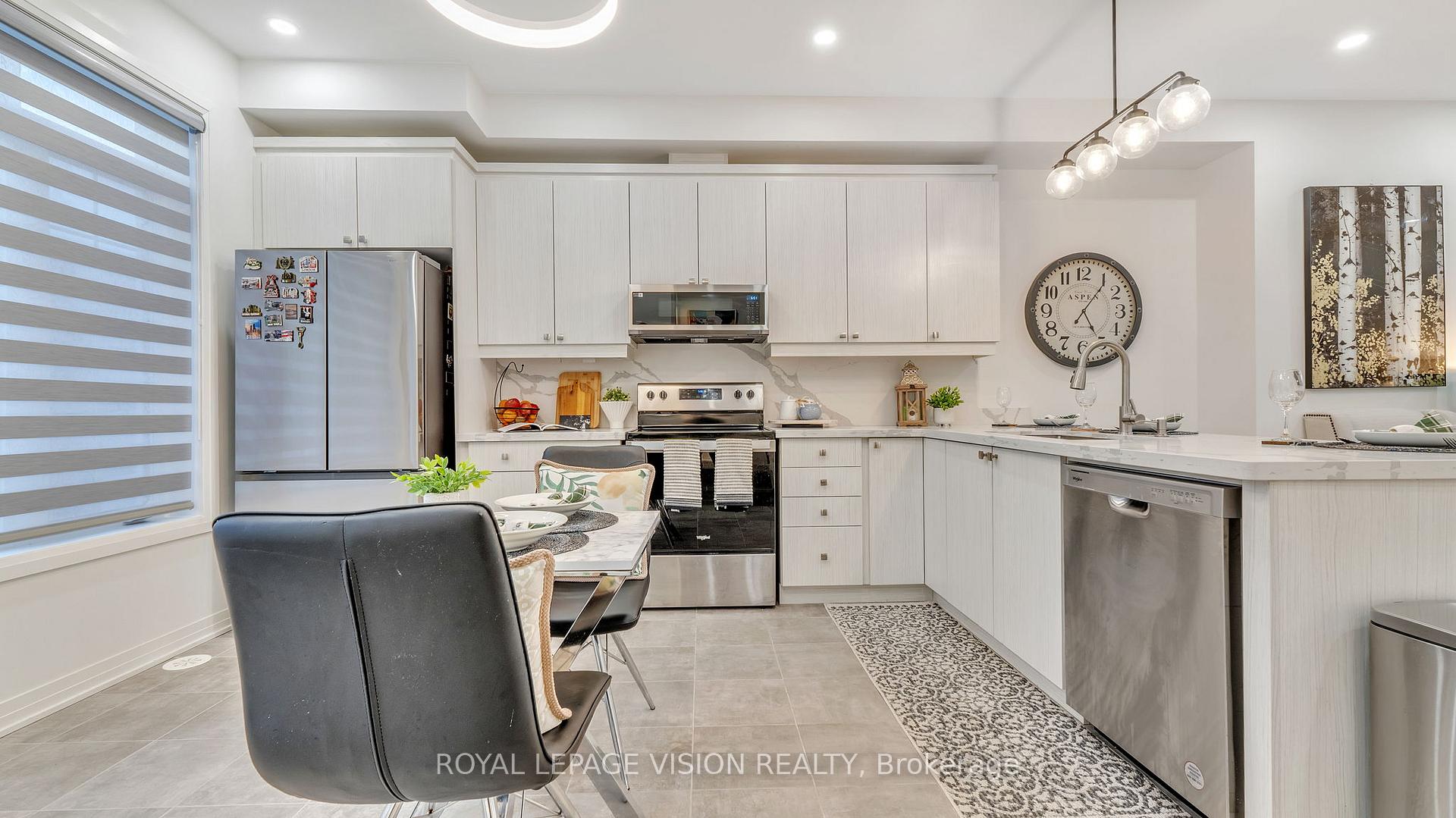 Photo 14 of 1 Selfridge Way, Whitby, Downtown Whitby — HOMEH
