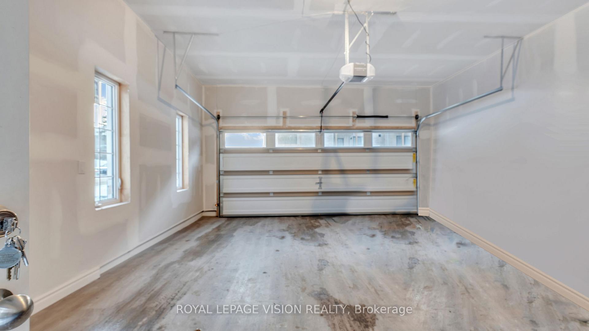 Photo 38 of 1 Selfridge Way, Whitby, Downtown Whitby — HOMEH