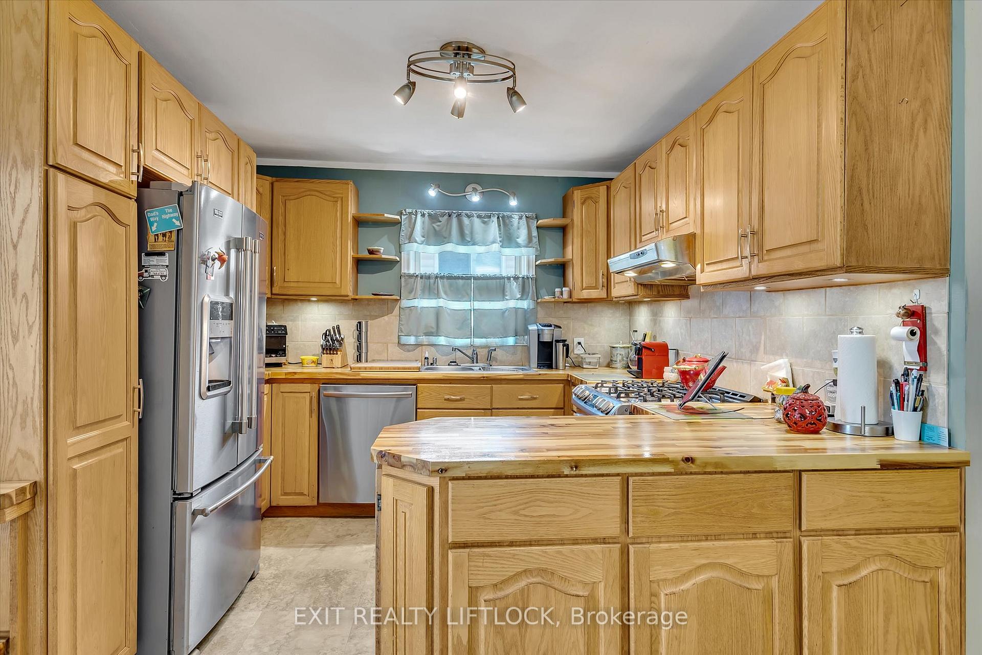 Photo 6 of 448 Howden Street, Peterborough, Otonabee Ward 1 — HOMEH