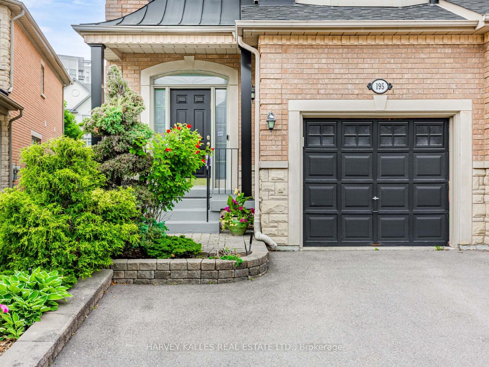 Photo 2 of 195 Kingsbridge Circle, Vaughan, Beverley Glen — HOMEH