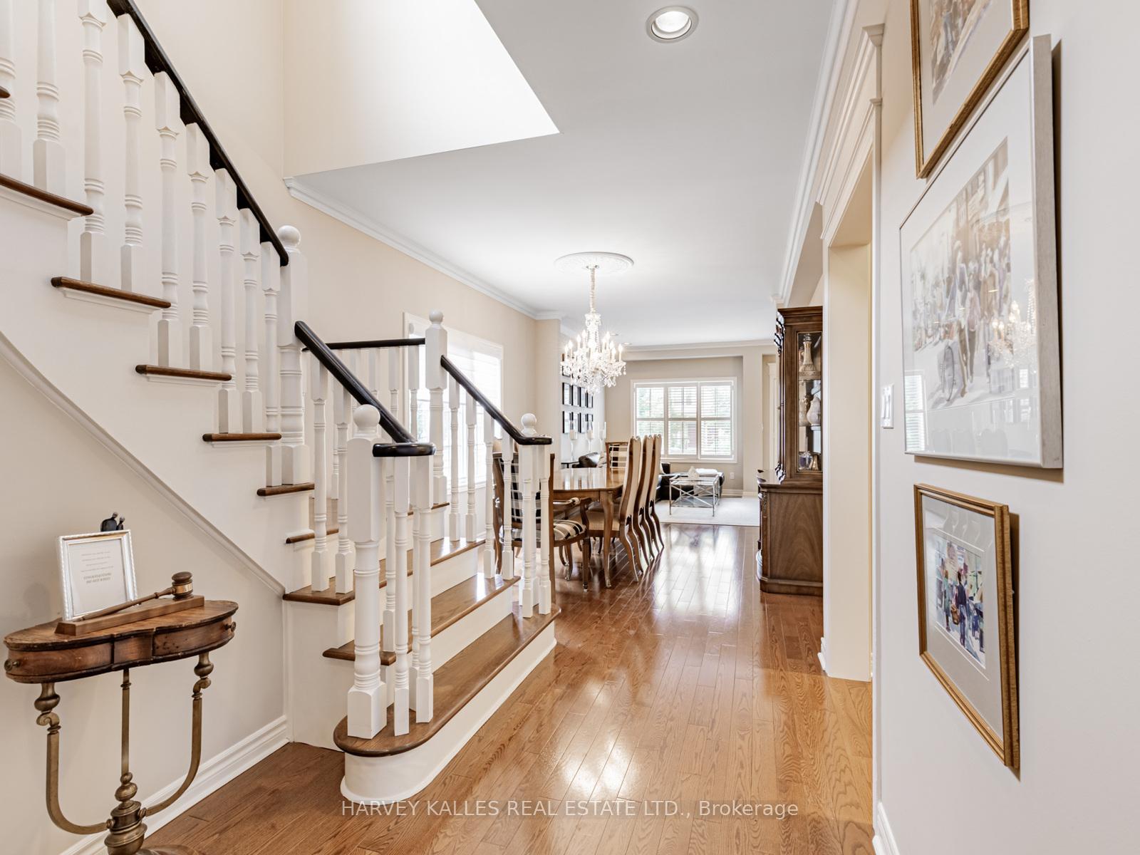 Photo 5 of 195 Kingsbridge Circle, Vaughan, Beverley Glen — HOMEH