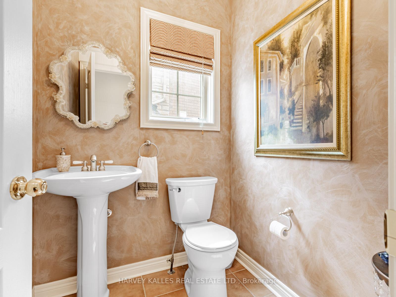 Photo 17 of 195 Kingsbridge Circle, Vaughan, Beverley Glen — HOMEH