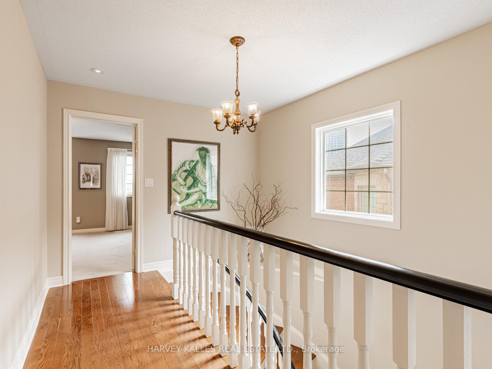 Photo 19 of 195 Kingsbridge Circle, Vaughan, Beverley Glen — HOMEH