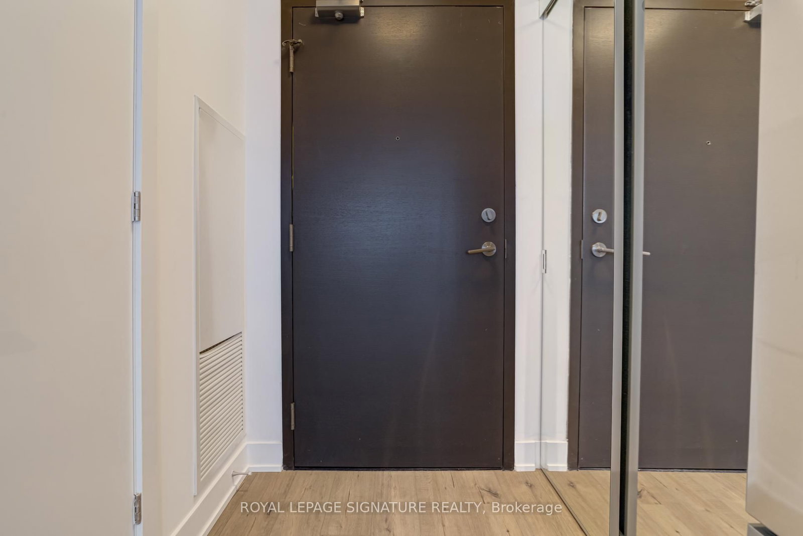 Photo 10 of Unit 604, 2 Teagarden Crt, North York, Willowdale East — HOMEH
