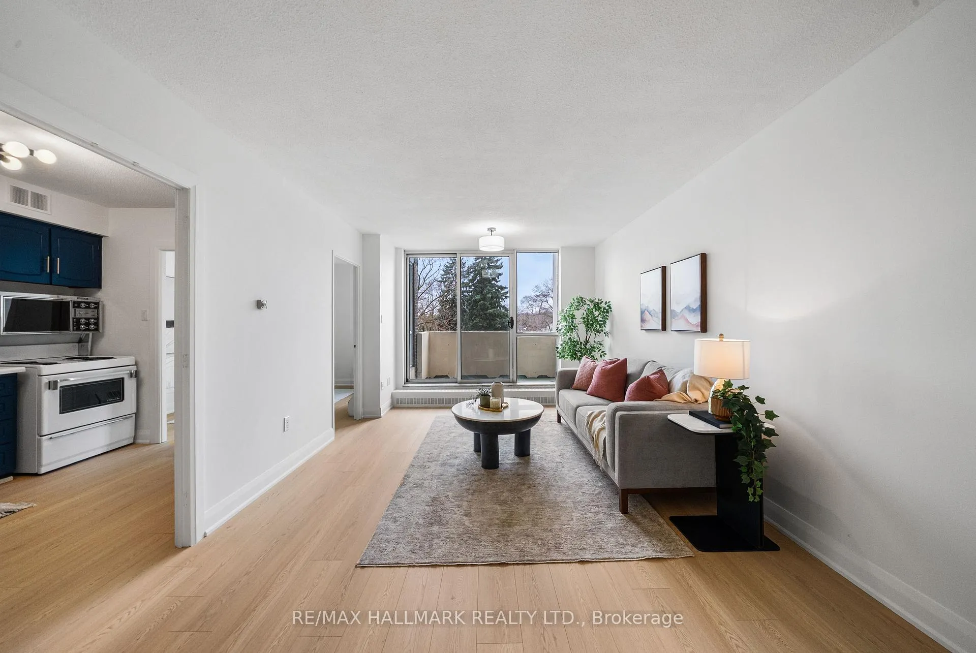Photo 2 of Unit 209, 35 Ormskirk Avenue, Toronto, High Park-Swansea — HOMEH