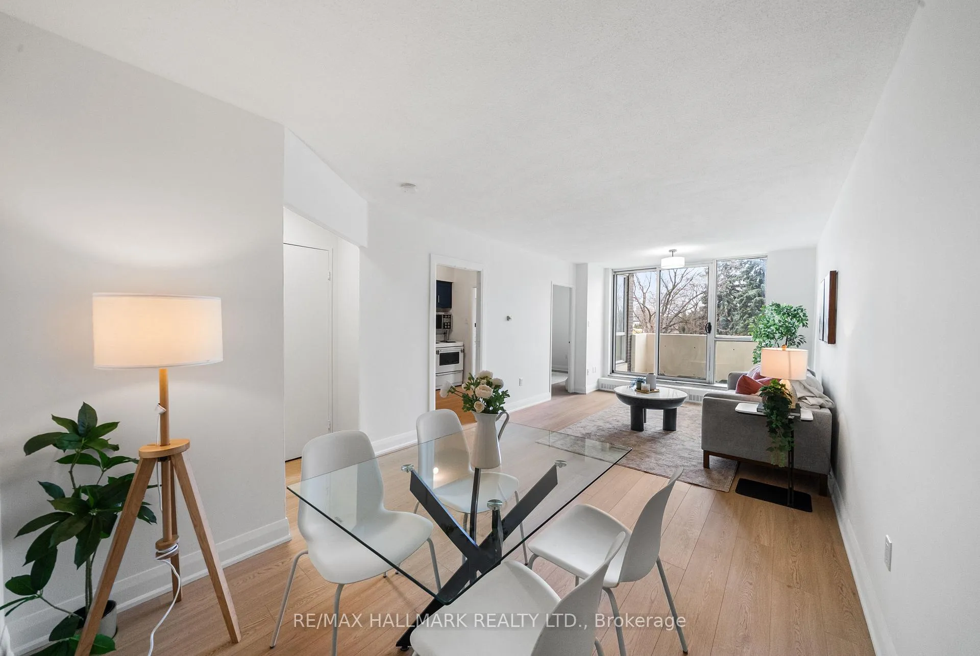 Photo 8 of Unit 209, 35 Ormskirk Avenue, Toronto, High Park-Swansea — HOMEH