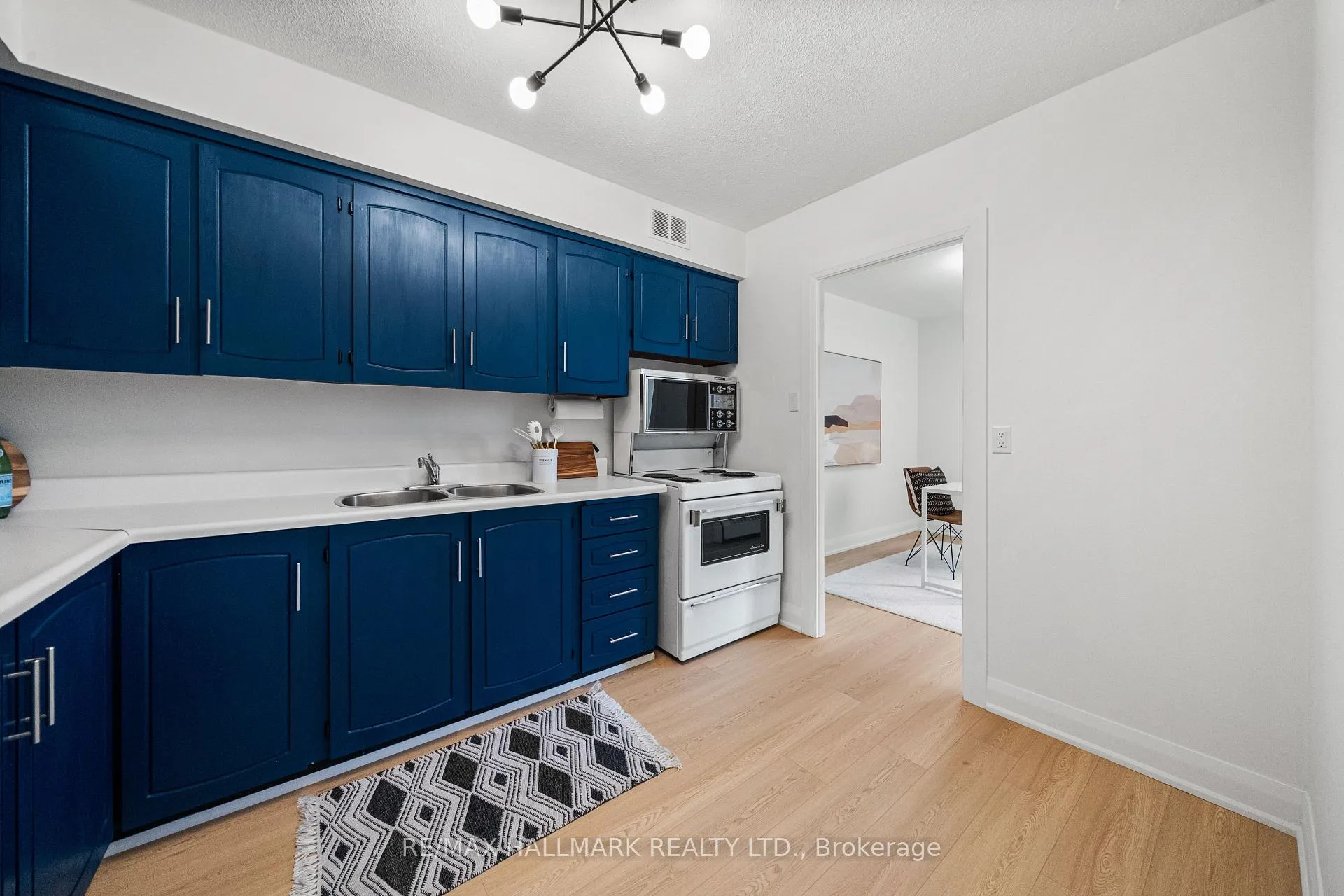 Photo 11 of Unit 209, 35 Ormskirk Avenue, Toronto, High Park-Swansea — HOMEH