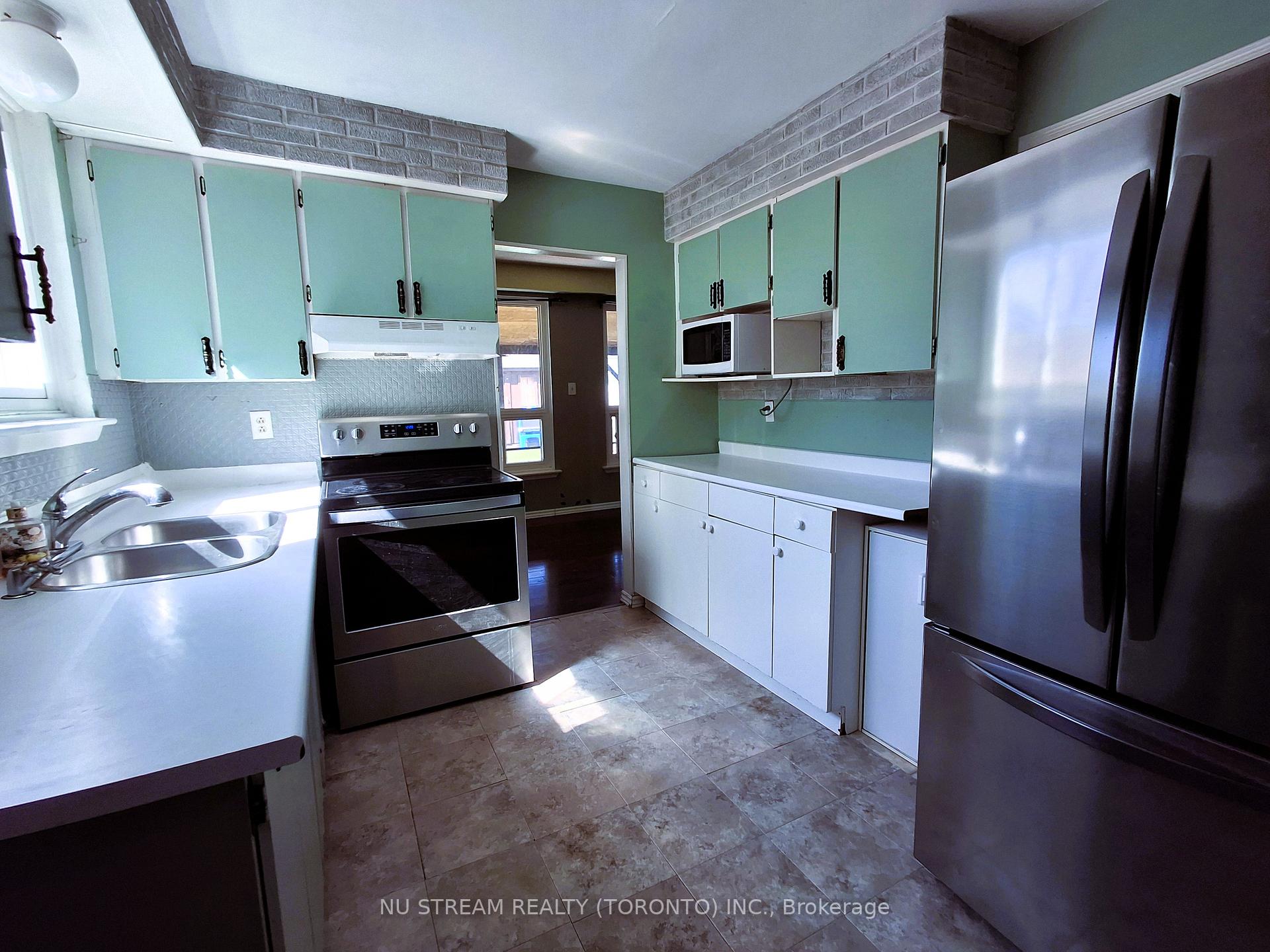 Photo 4 of 594 Stone Street, Oshawa, Lakeview — HOMEH