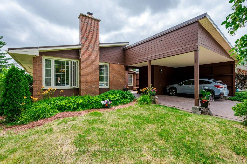 Photo 1 of 823 Wedgewood Court, Peterborough, Monaghan Ward 2 — HOMEH