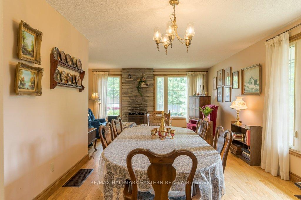 Photo 6 of 823 Wedgewood Court, Peterborough, Monaghan Ward 2 — HOMEH