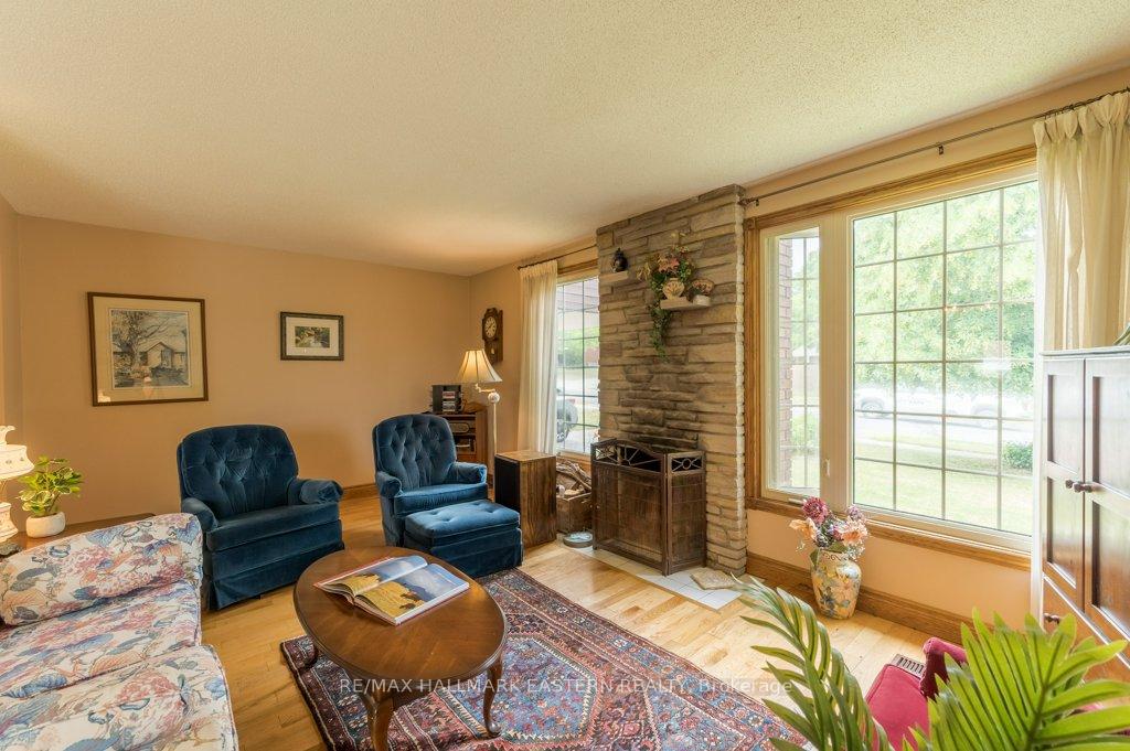 Photo 9 of 823 Wedgewood Court, Peterborough, Monaghan Ward 2 — HOMEH