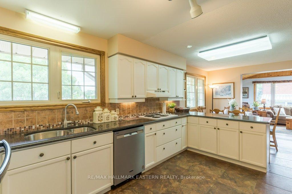 Photo 13 of 823 Wedgewood Court, Peterborough, Monaghan Ward 2 — HOMEH