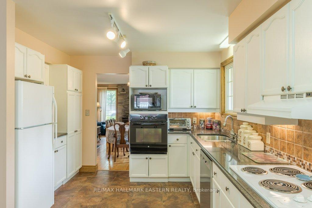 Photo 15 of 823 Wedgewood Court, Peterborough, Monaghan Ward 2 — HOMEH