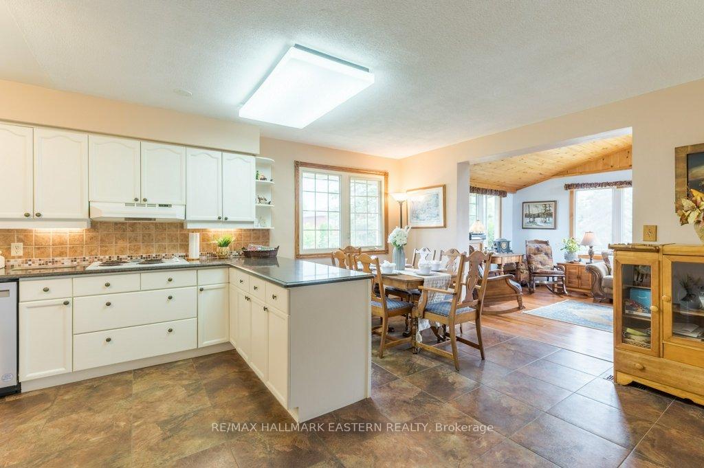 Photo 16 of 823 Wedgewood Court, Peterborough, Monaghan Ward 2 — HOMEH