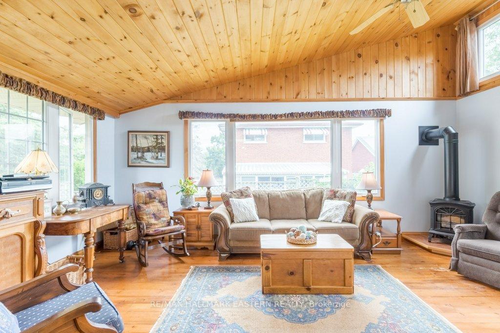 Photo 18 of 823 Wedgewood Court, Peterborough, Monaghan Ward 2 — HOMEH