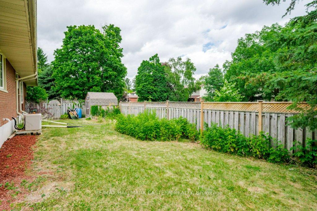 Photo 37 of 823 Wedgewood Court, Peterborough, Monaghan Ward 2 — HOMEH