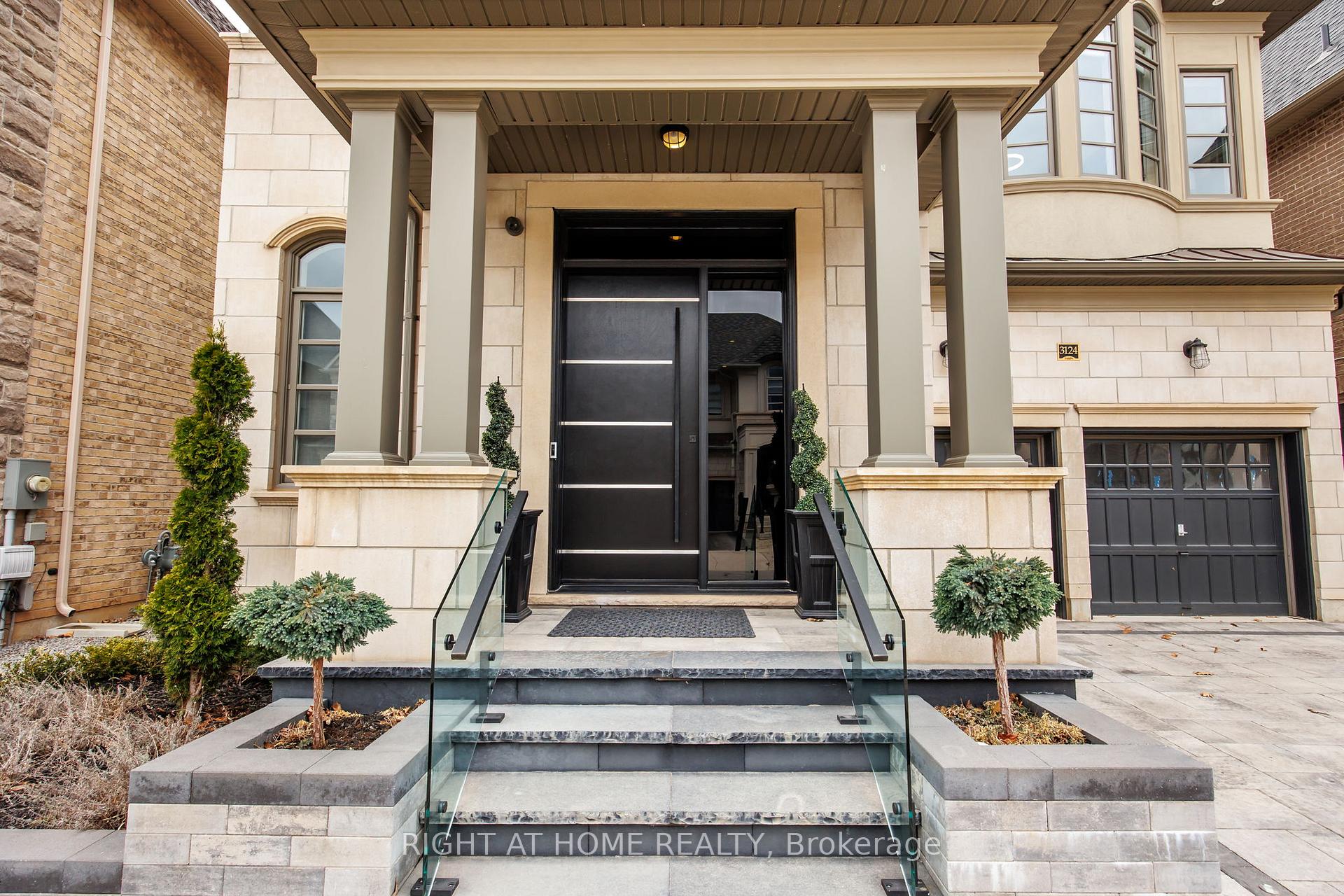 Front of 3124 Daniel Way
