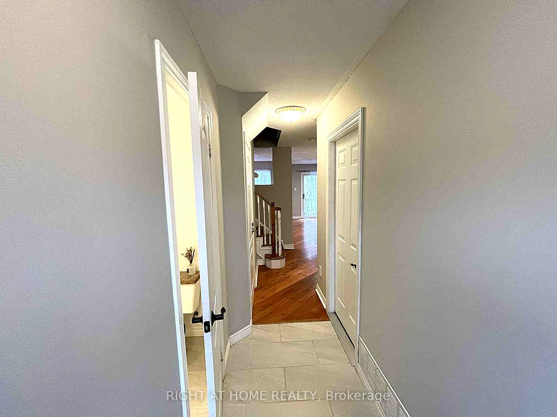 Photo 4 of 294 Ferndale Drive S, Barrie, Ardagh — HOMEH