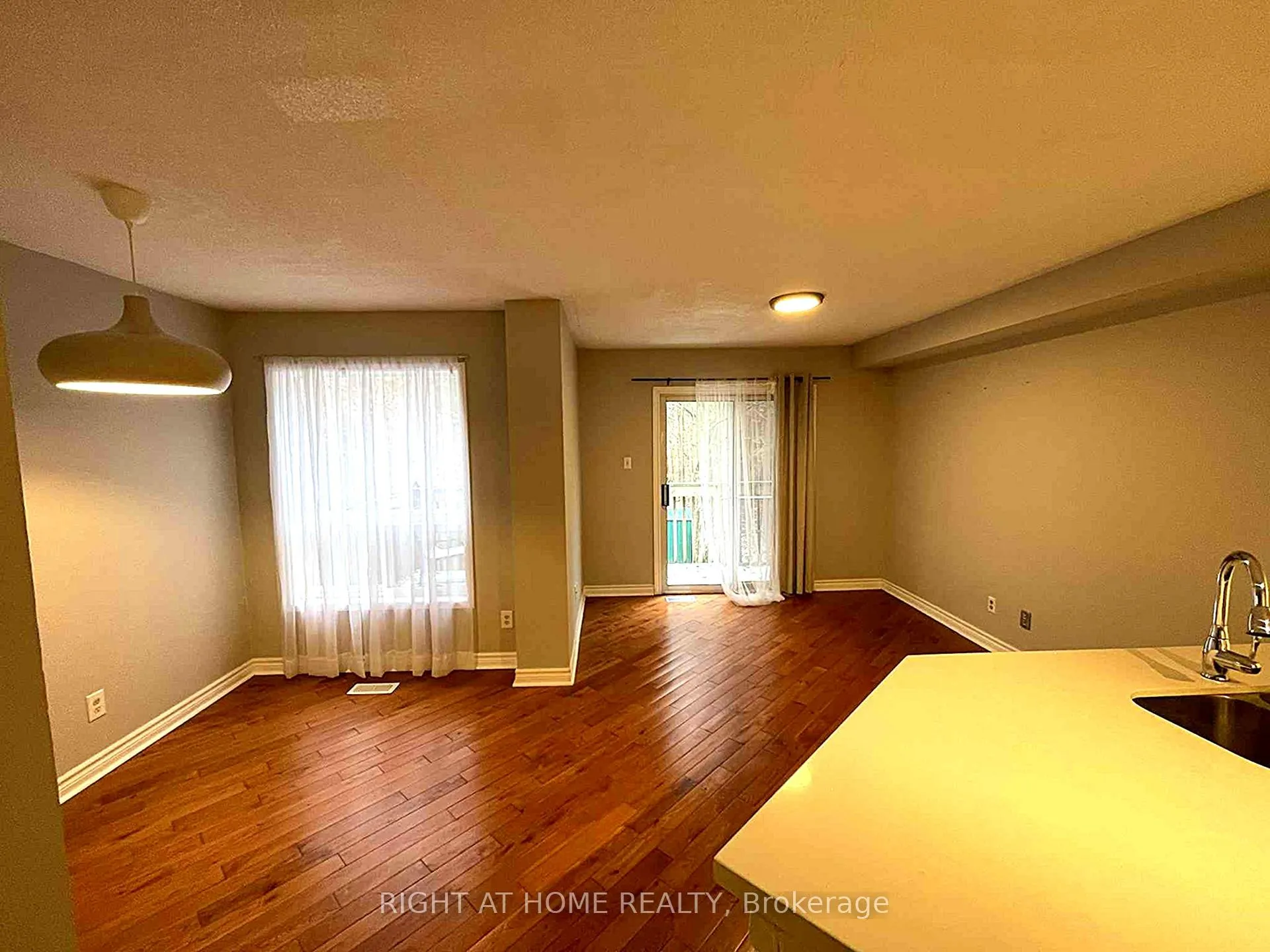 Photo 7 of 294 Ferndale Drive S, Barrie, Ardagh — HOMEH