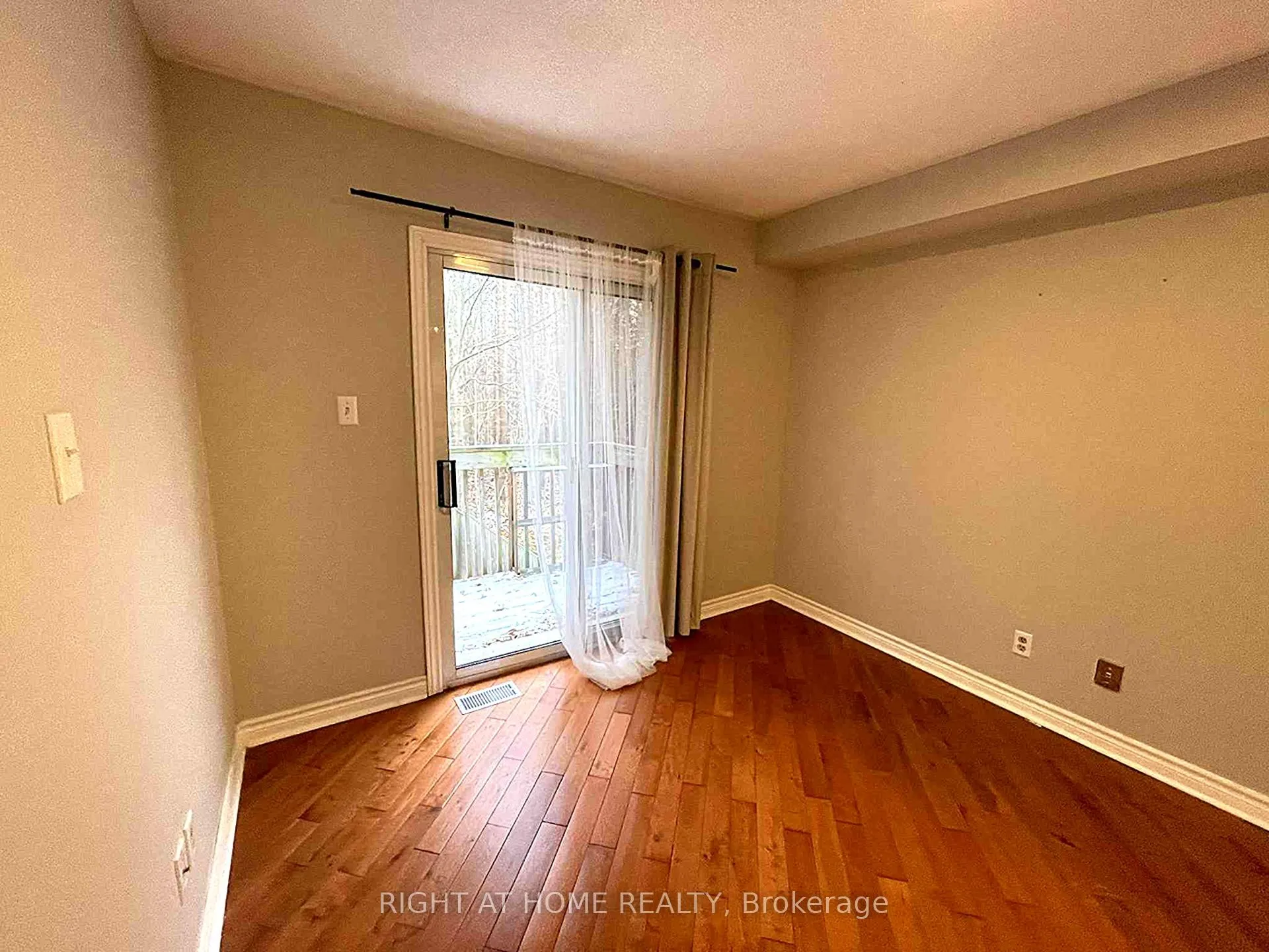 Photo 9 of 294 Ferndale Drive S, Barrie, Ardagh — HOMEH