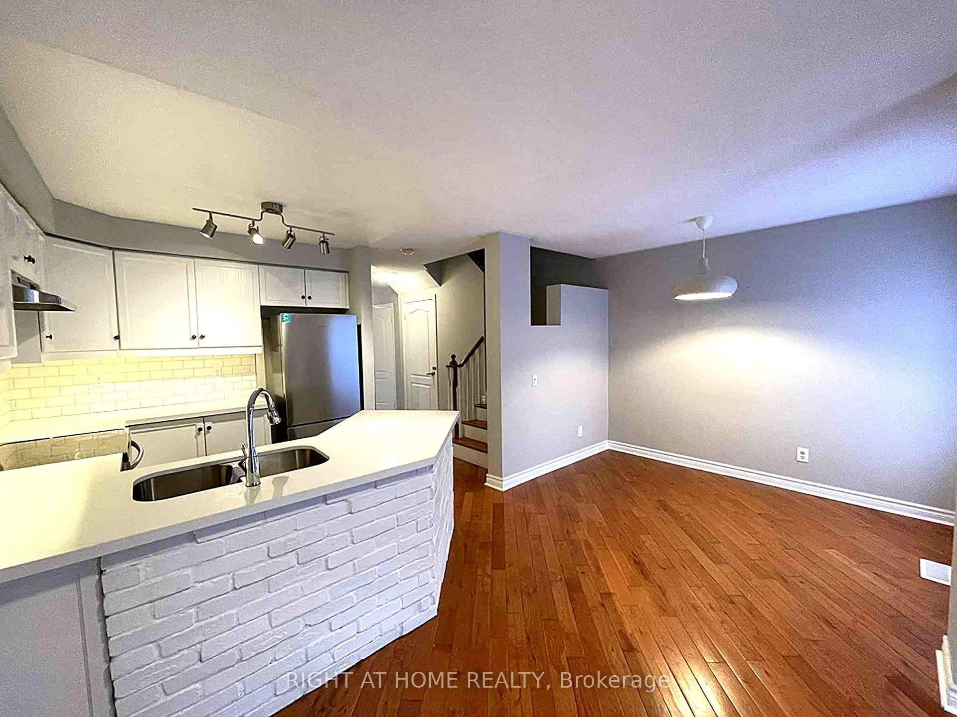 Photo 11 of 294 Ferndale Drive S, Barrie, Ardagh — HOMEH