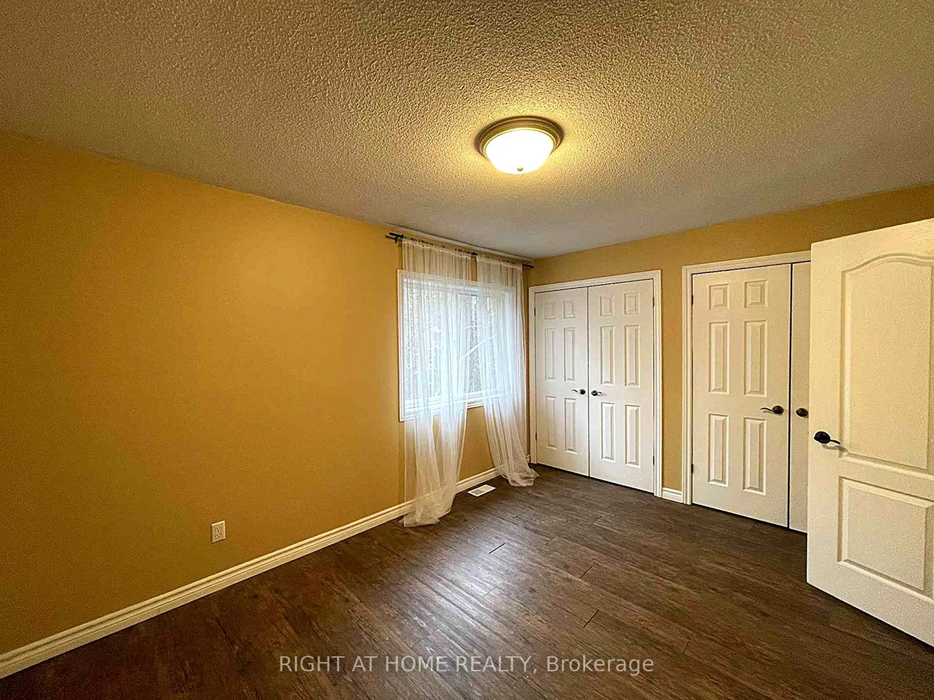 Photo 15 of 294 Ferndale Drive S, Barrie, Ardagh — HOMEH