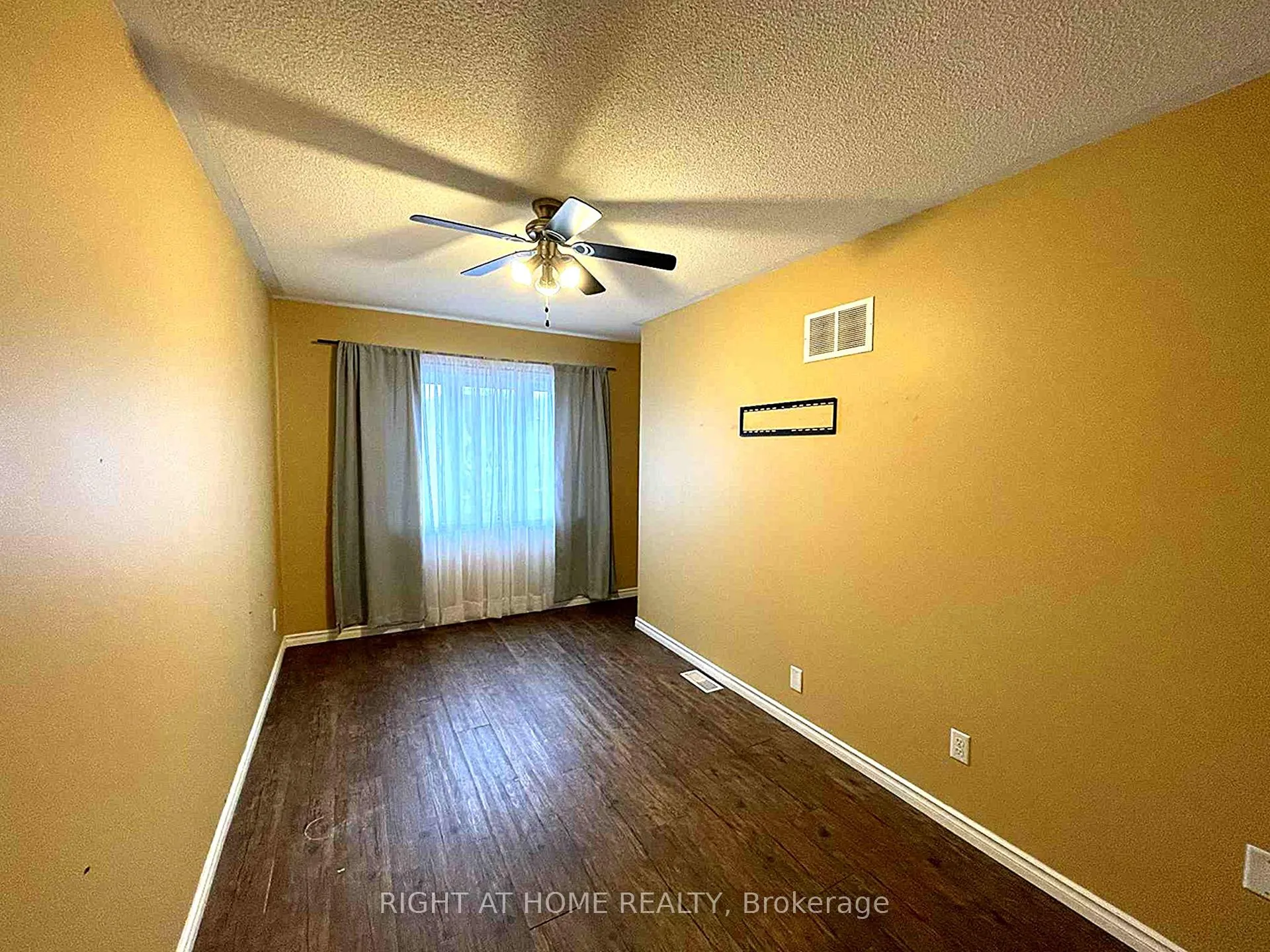 Photo 18 of 294 Ferndale Drive S, Barrie, Ardagh — HOMEH