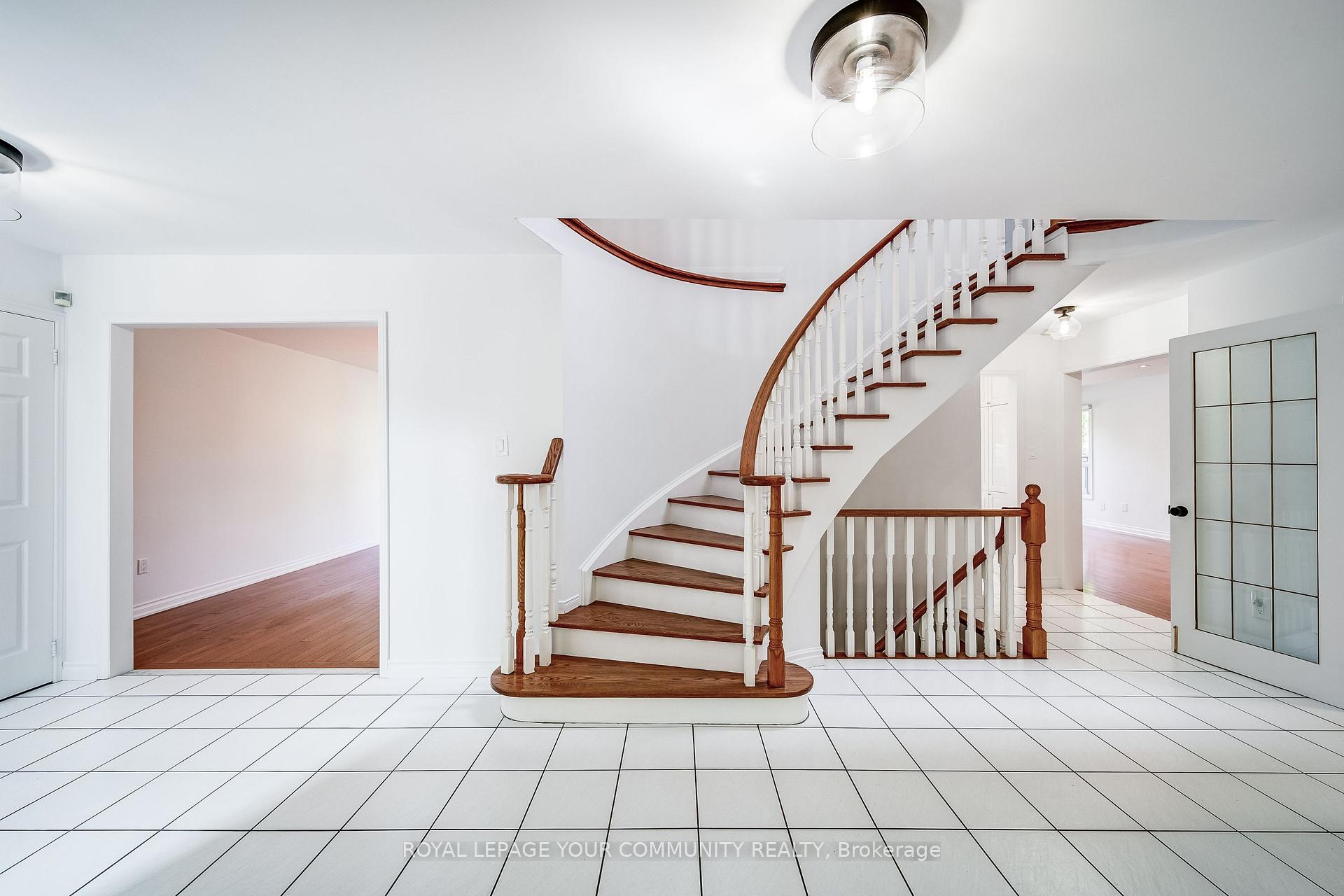 Photo 8 of 22 Zahavy Drive, Vaughan, Brownridge — HOMEH