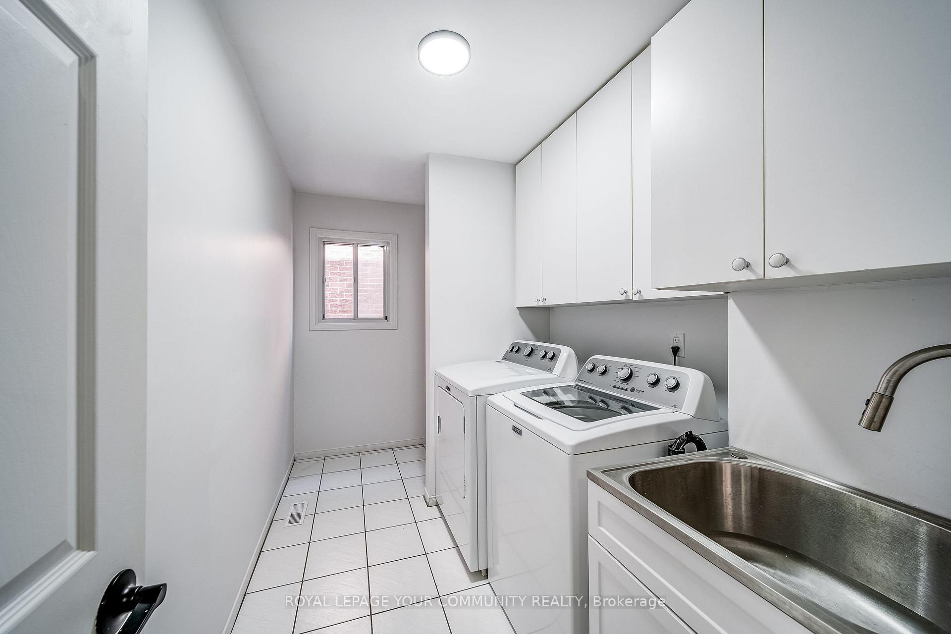 Photo 12 of 22 Zahavy Drive, Vaughan, Brownridge — HOMEH
