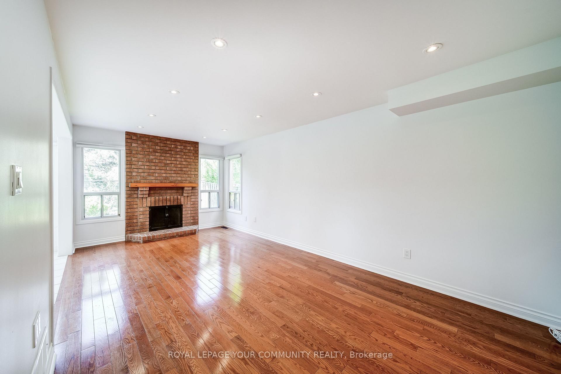 Photo 16 of 22 Zahavy Drive, Vaughan, Brownridge — HOMEH