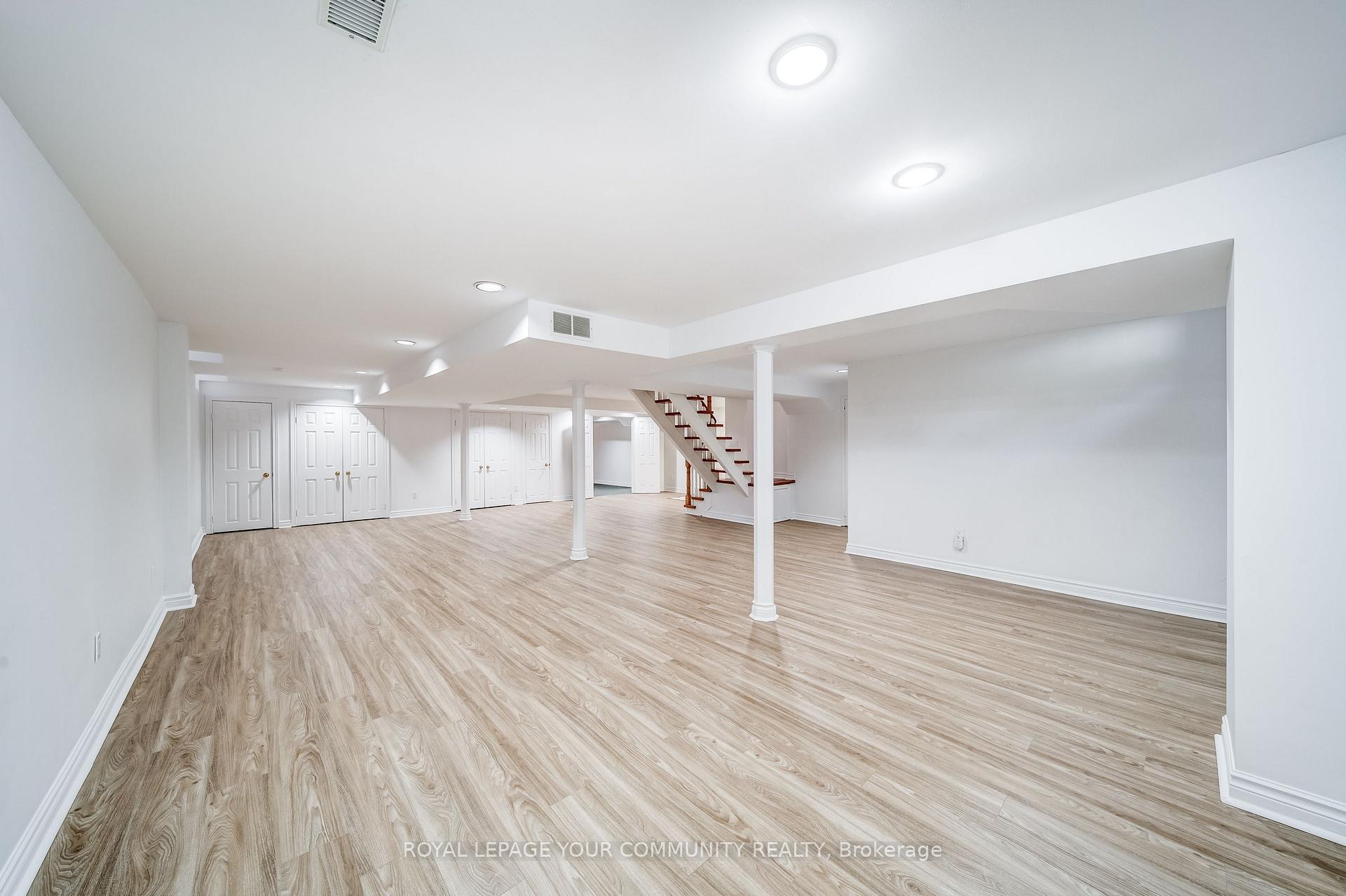 Photo 39 of 22 Zahavy Drive, Vaughan, Brownridge — HOMEH