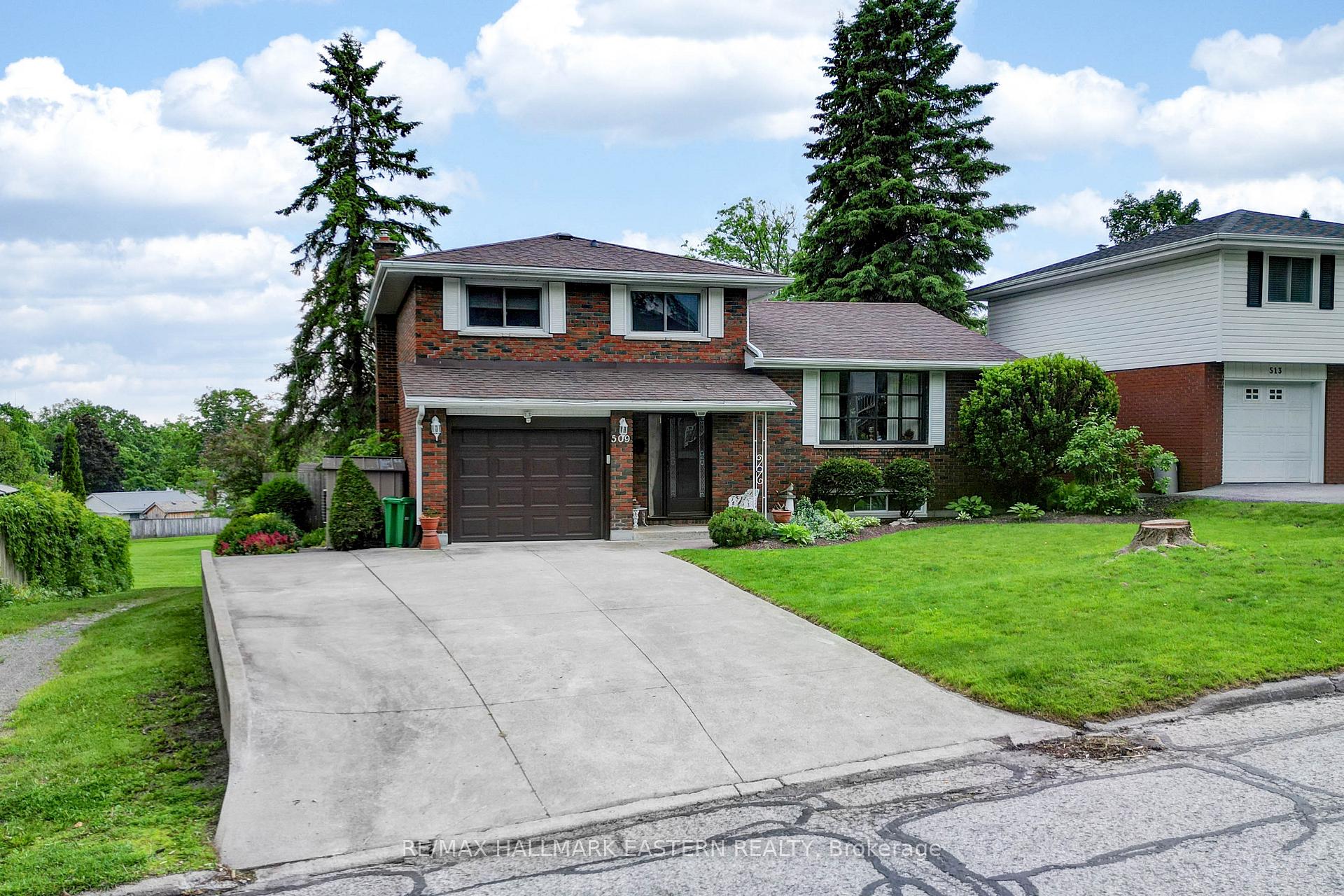 Photo 2 of 509 Montcalm Drive, Peterborough, Northcrest Ward 5 — HOMEH