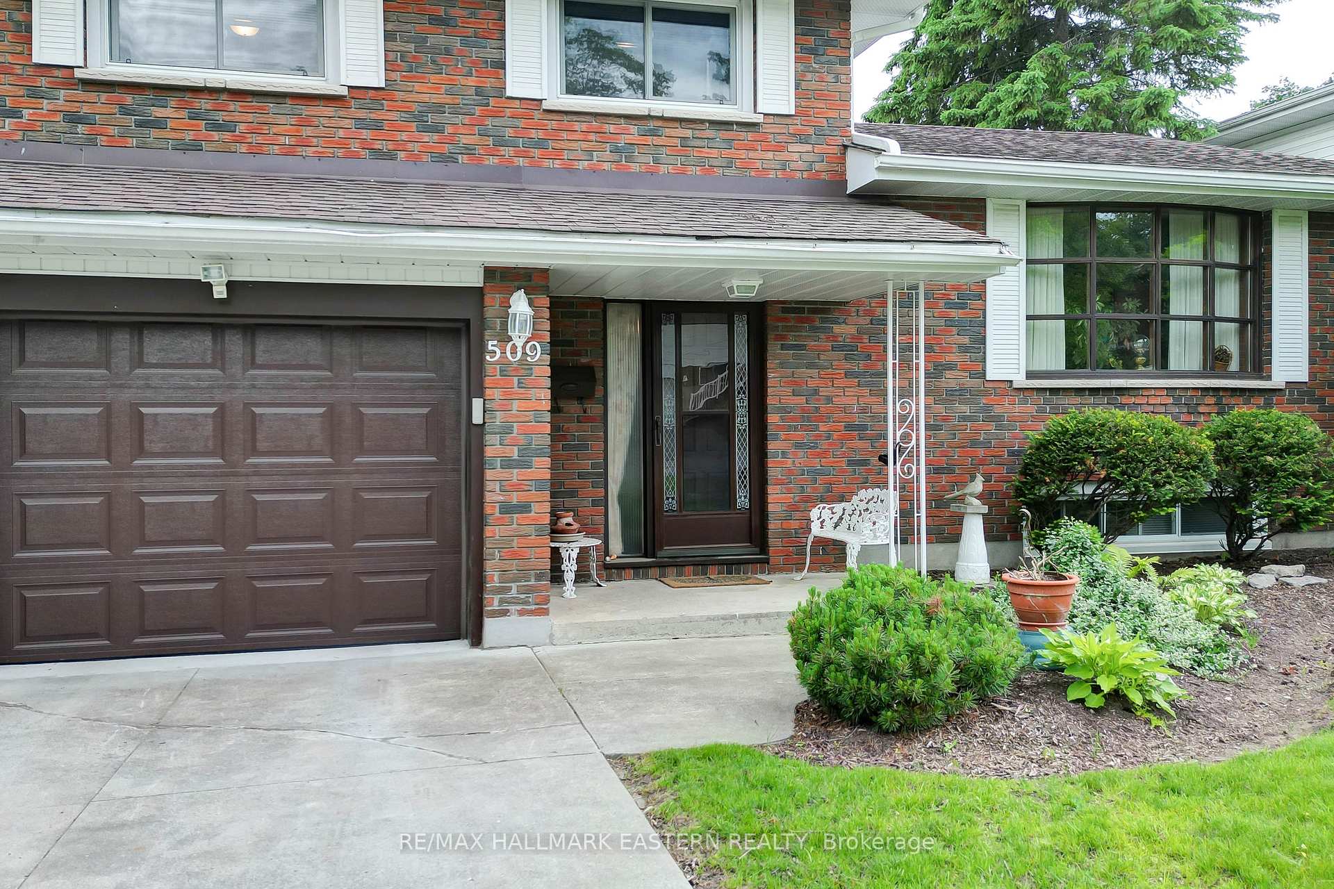 Photo 7 of 509 Montcalm Drive, Peterborough, Northcrest Ward 5 — HOMEH