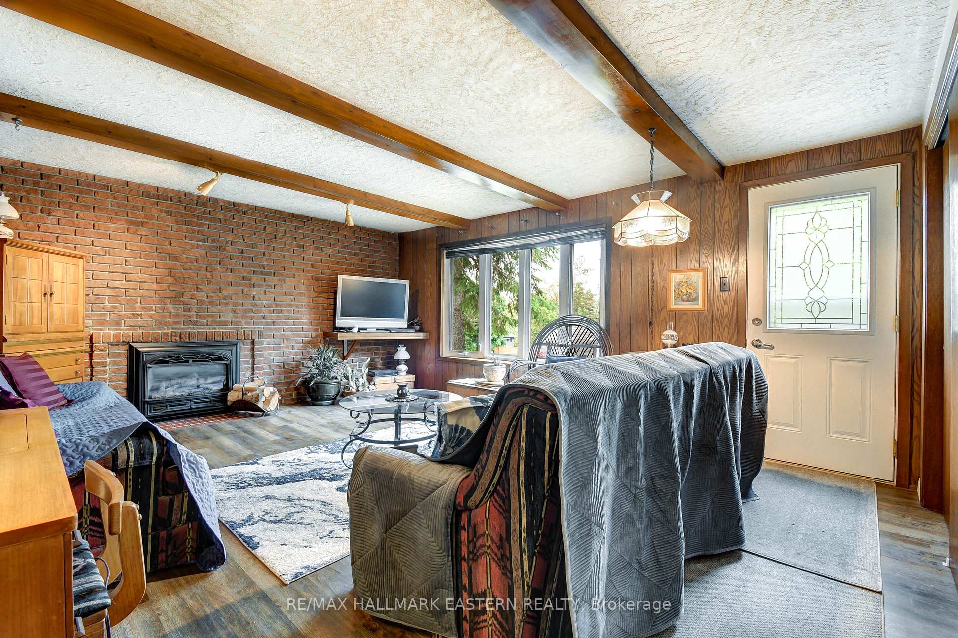 Photo 10 of 509 Montcalm Drive, Peterborough, Northcrest Ward 5 — HOMEH